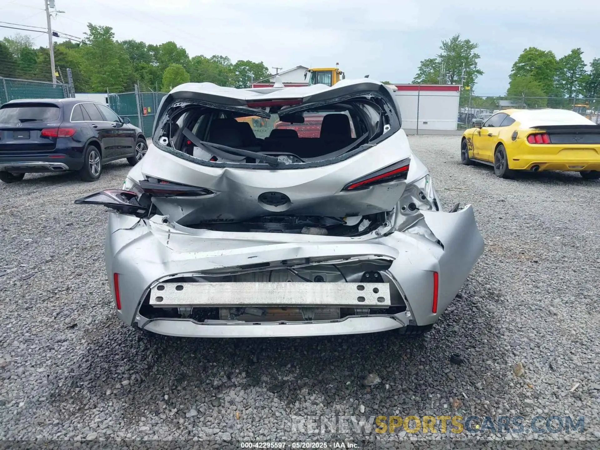 16 fotografías del automóvil dañado JTND4MBE6P3201993 TOYOTA COROLLA 2023