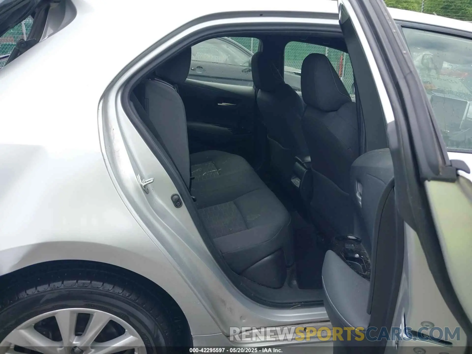 8 fotografías del automóvil dañado JTND4MBE6P3201993 TOYOTA COROLLA 2023