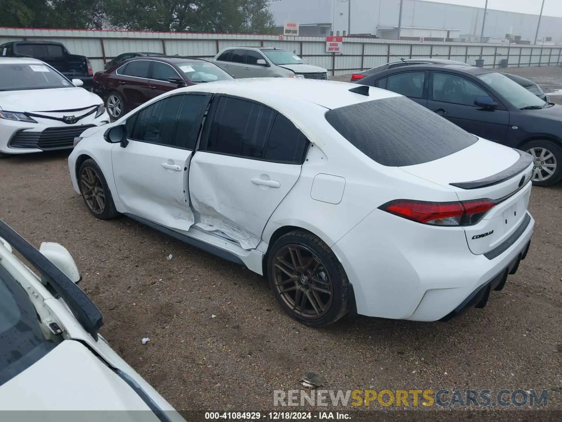 3 fotografías del automóvil dañado 5YFB4MCE4RP202175 TOYOTA COROLLA 2024