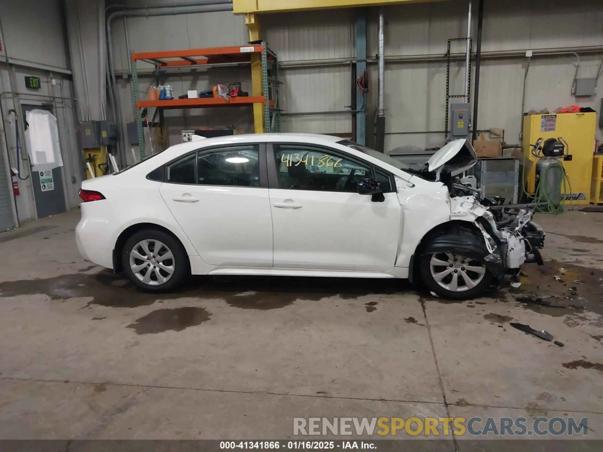 14 fotografías del automóvil dañado 5YFB4MDE0RP118014 TOYOTA COROLLA 2024
