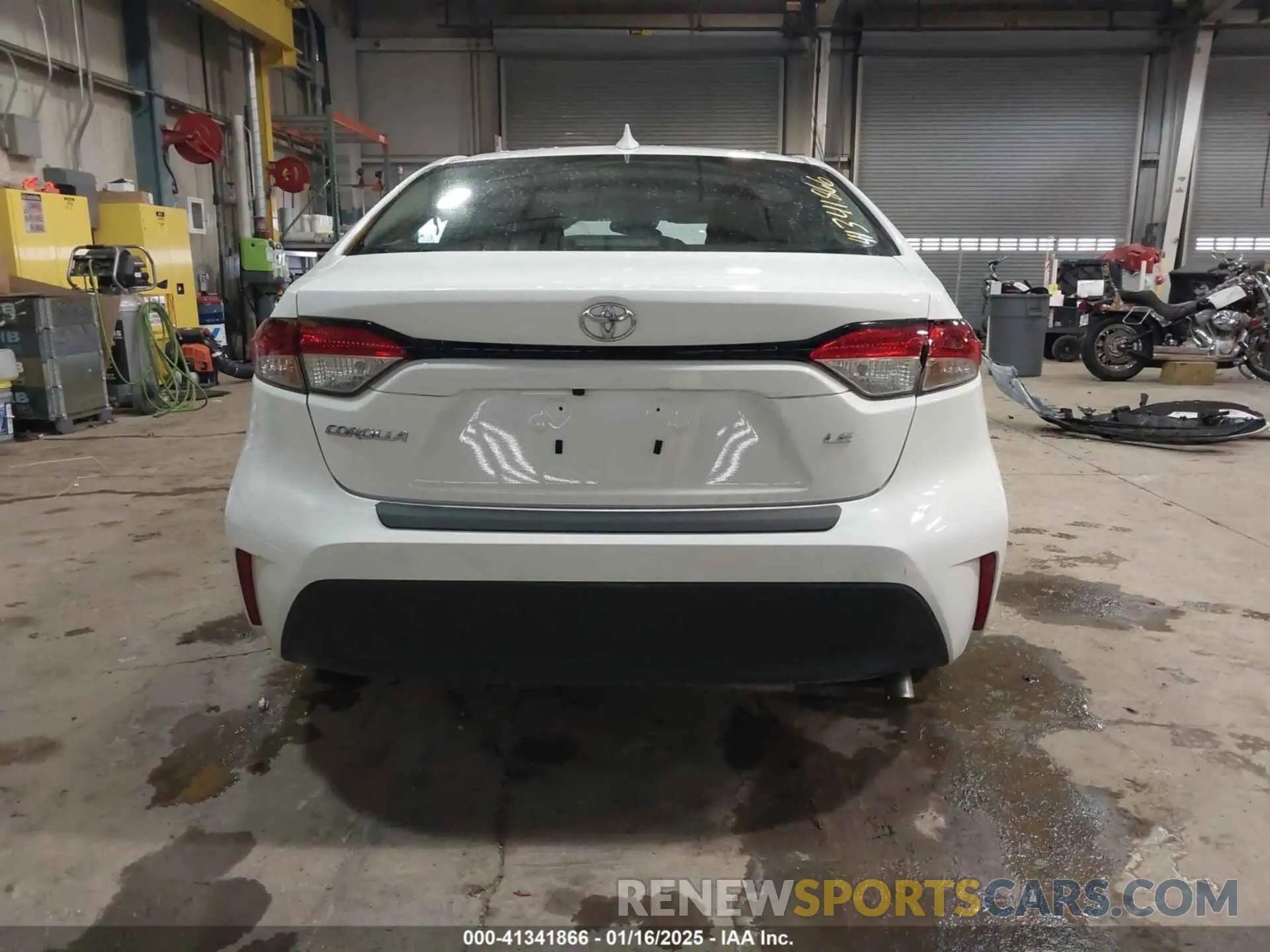 17 fotografías del automóvil dañado 5YFB4MDE0RP118014 TOYOTA COROLLA 2024