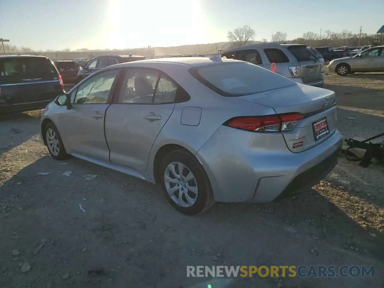 2 fotografías del automóvil dañado 5YFB4MDE0RP209445 TOYOTA COROLLA 2024
