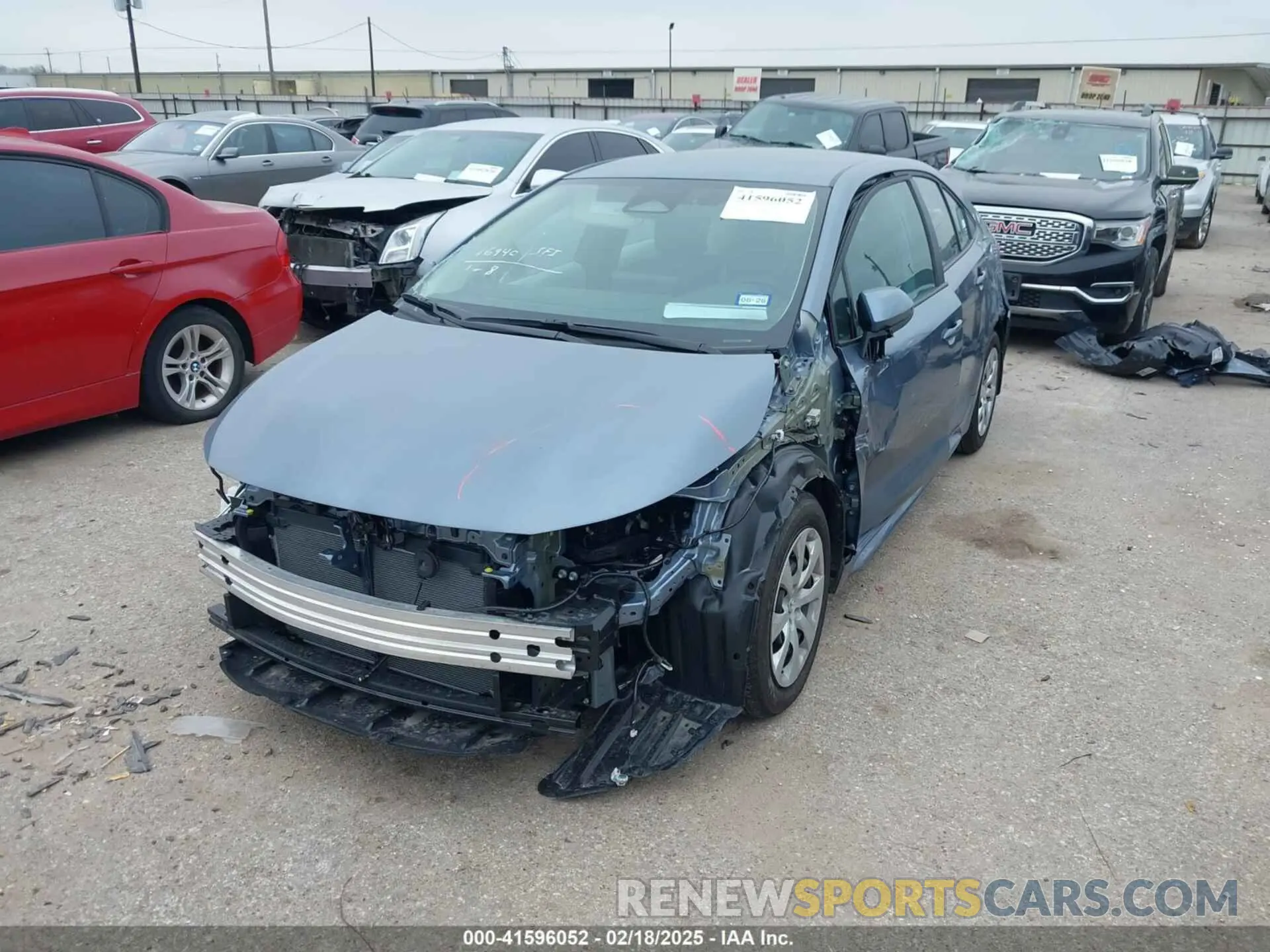 2 fotografías del automóvil dañado 5YFB4MDE0RP210806 TOYOTA COROLLA 2024