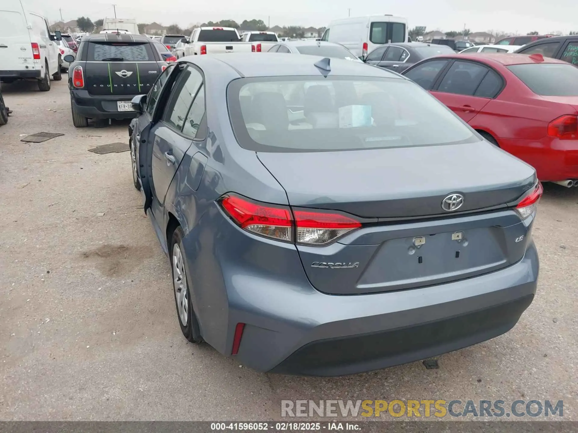 3 fotografías del automóvil dañado 5YFB4MDE0RP210806 TOYOTA COROLLA 2024