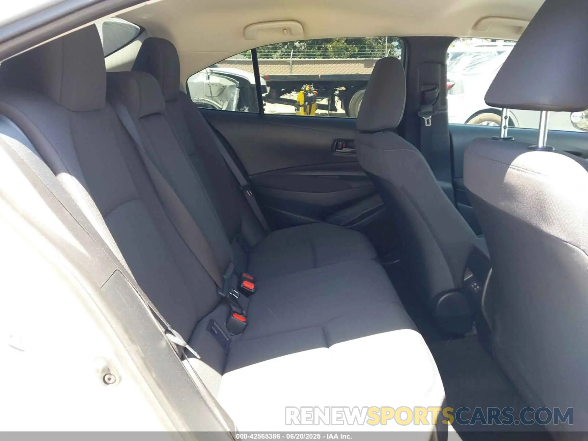 8 fotografías del automóvil dañado 5YFB4MDE0RP213351 TOYOTA COROLLA 2024