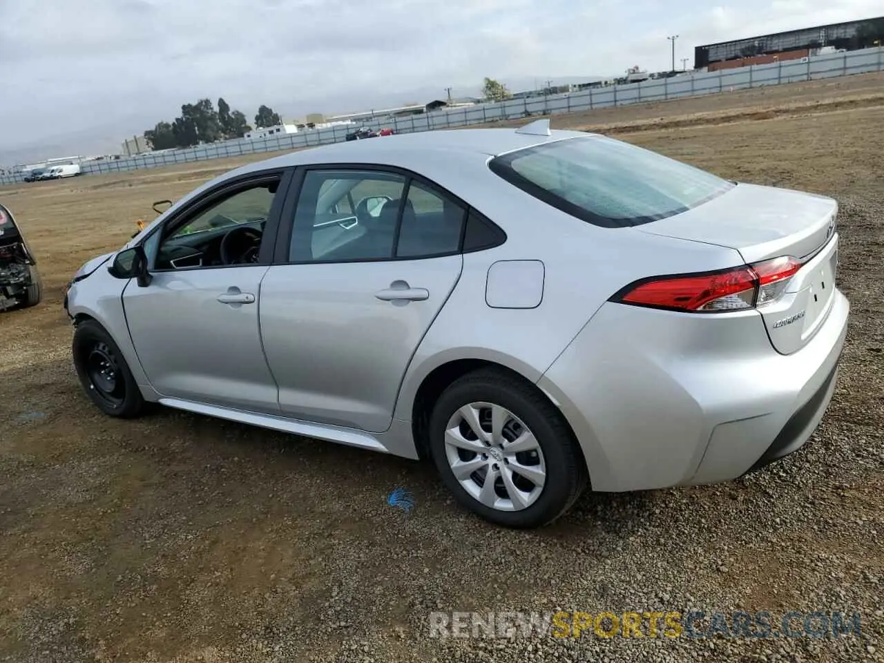 2 fotografías del automóvil dañado 5YFB4MDE0RP217318 TOYOTA COROLLA 2024