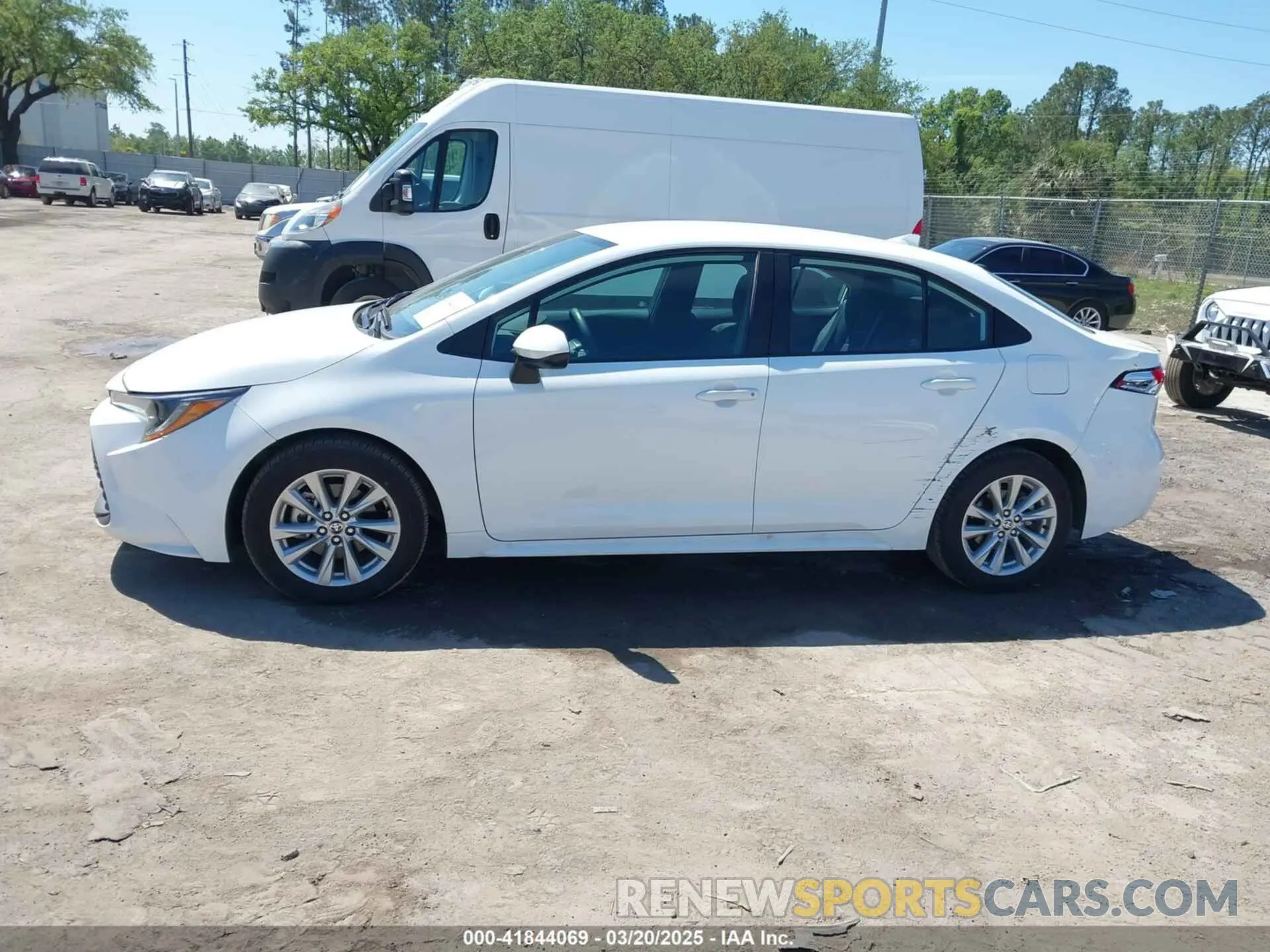 14 fotografías del automóvil dañado 5YFB4MDE1RP081166 TOYOTA COROLLA 2024