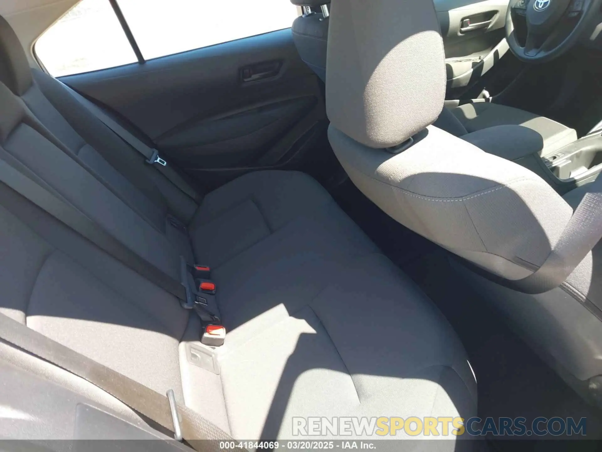 8 fotografías del automóvil dañado 5YFB4MDE1RP081166 TOYOTA COROLLA 2024