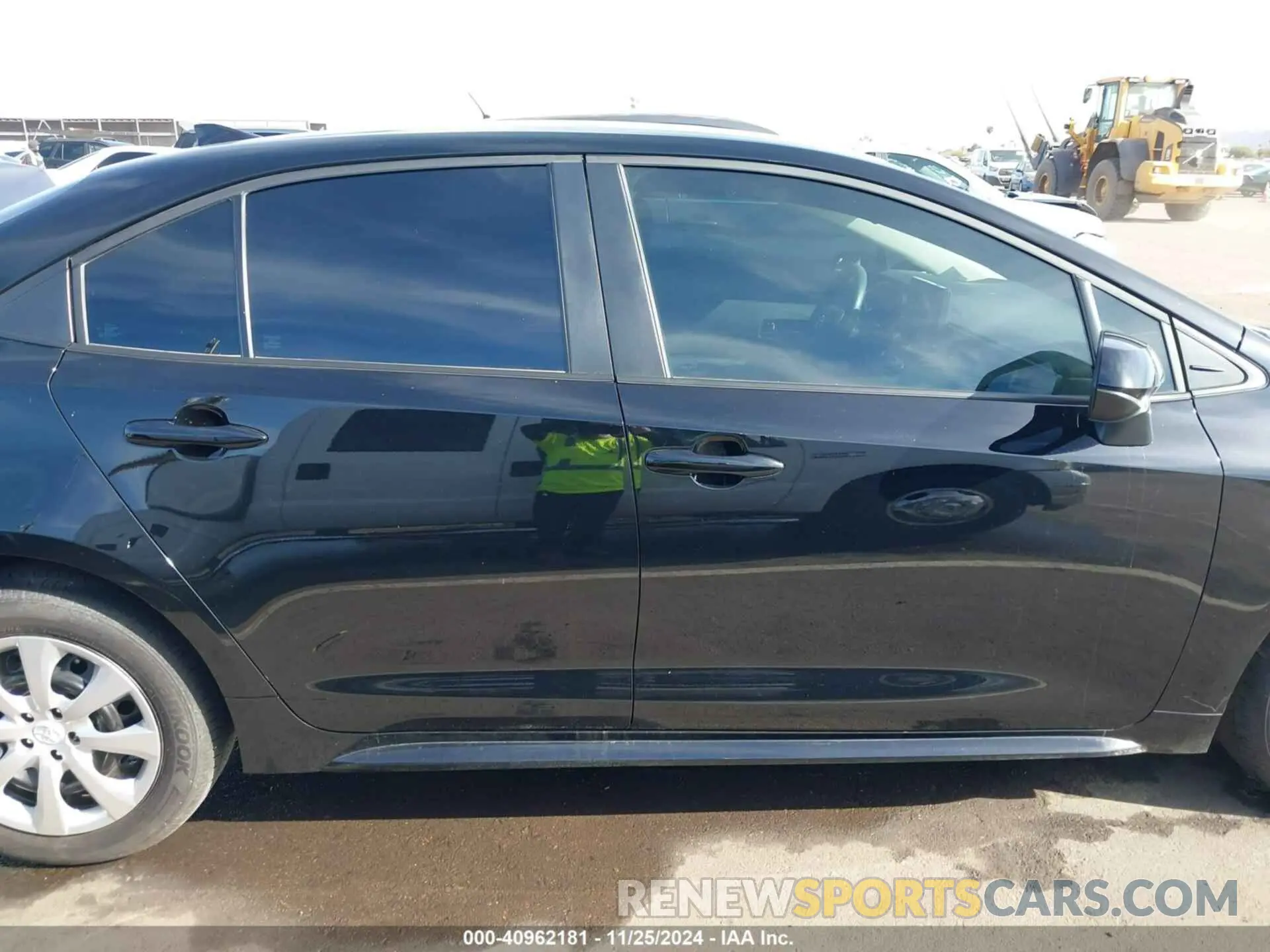 14 fotografías del automóvil dañado 5YFB4MDE1RP176813 TOYOTA COROLLA 2024