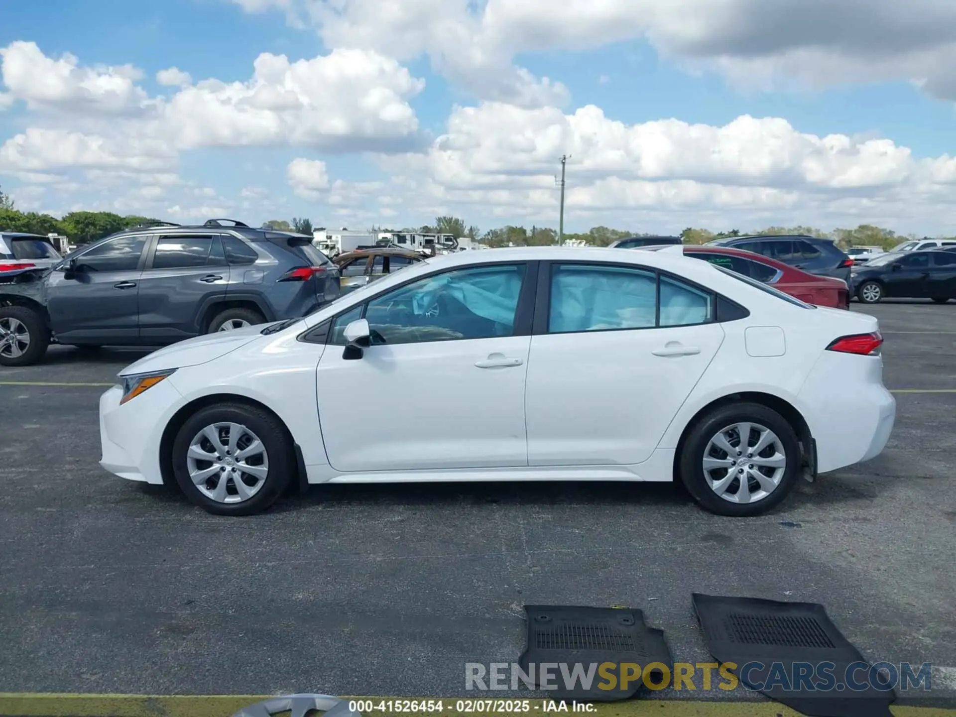 14 fotografías del automóvil dañado 5YFB4MDE1RP225783 TOYOTA COROLLA 2024