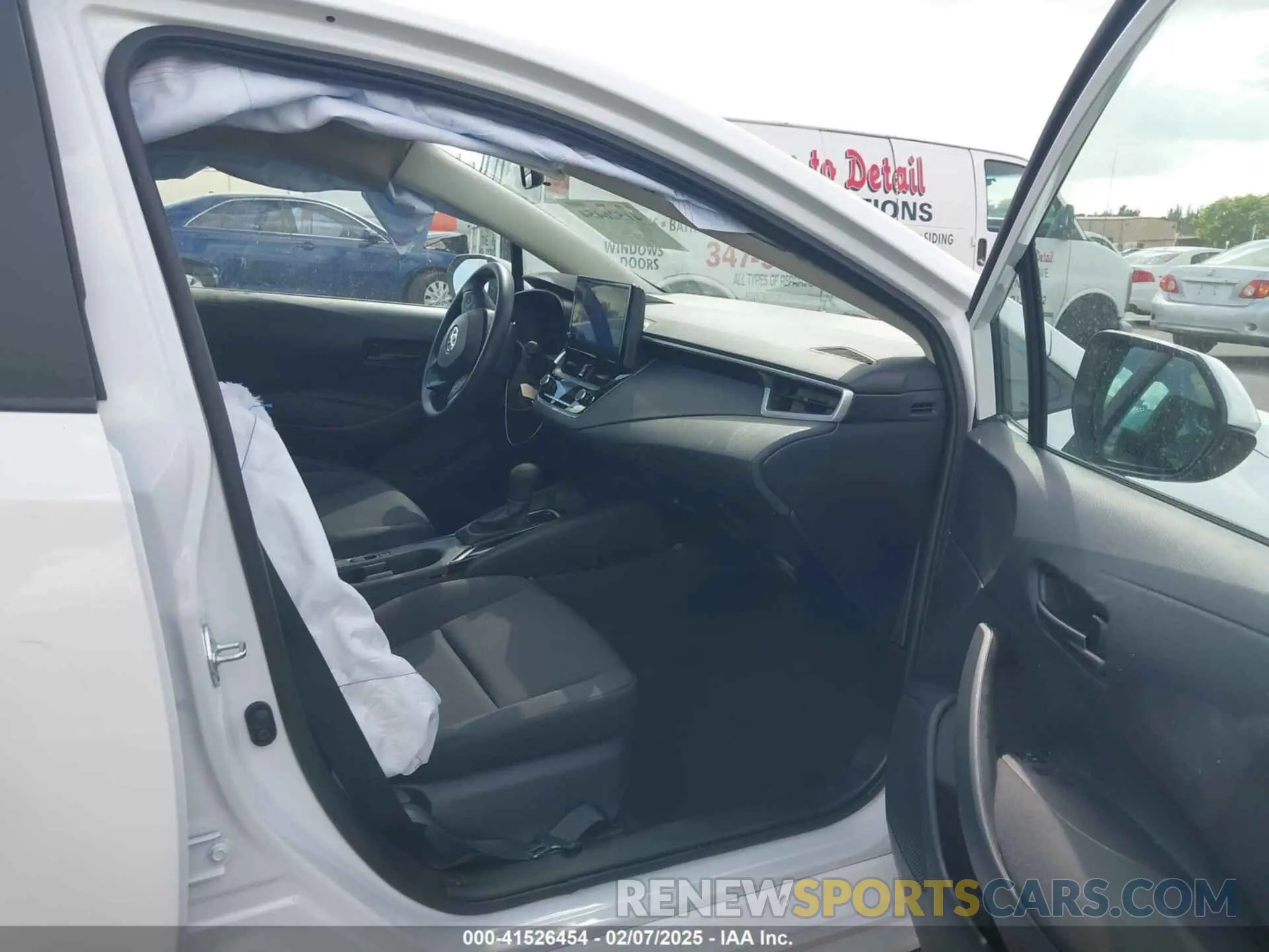 5 fotografías del automóvil dañado 5YFB4MDE1RP225783 TOYOTA COROLLA 2024