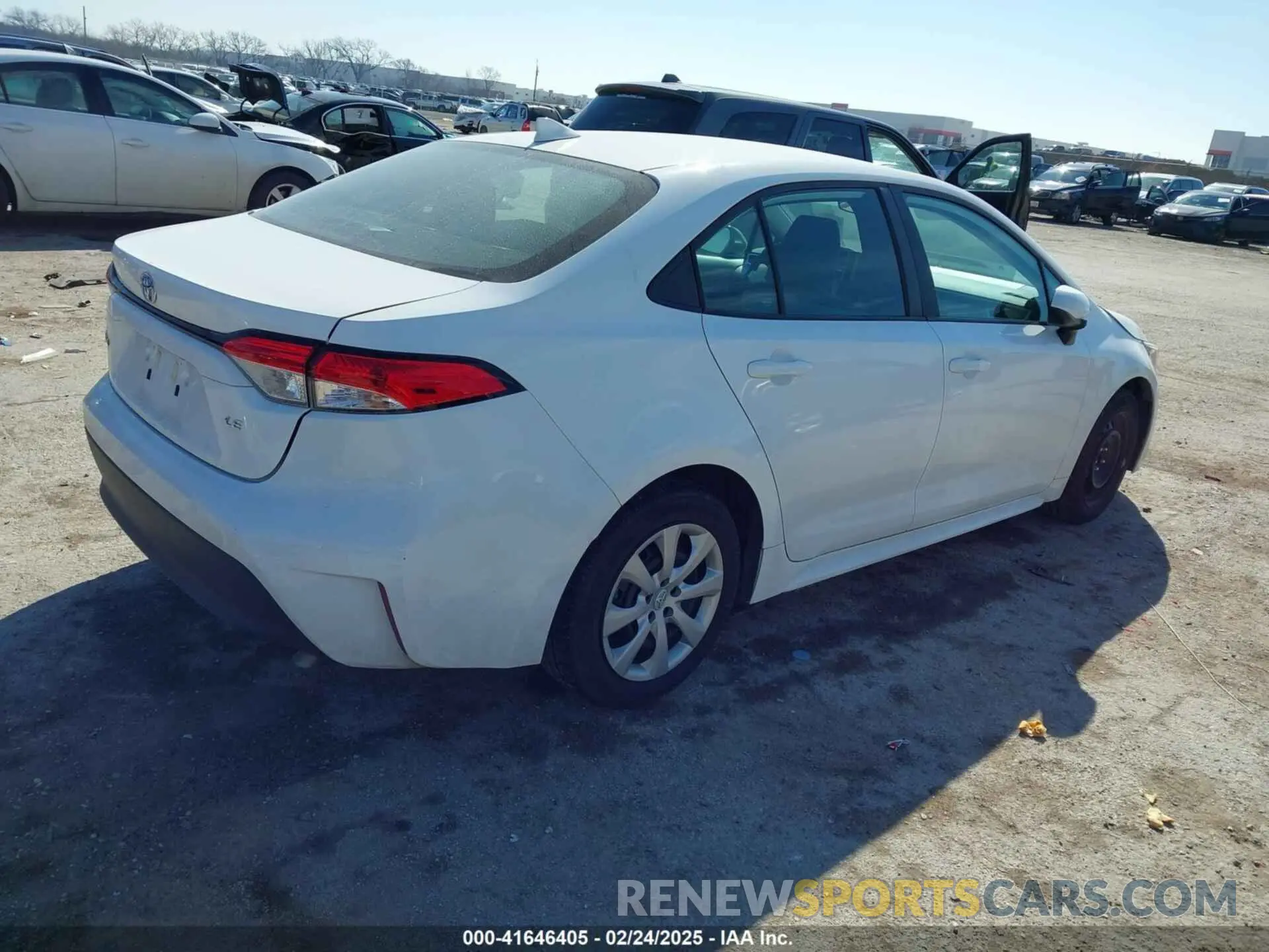 4 fotografías del automóvil dañado 5YFB4MDE2RP092483 TOYOTA COROLLA 2024