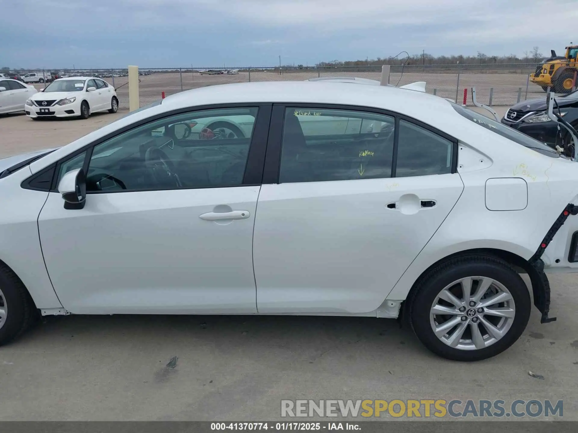 14 fotografías del automóvil dañado 5YFB4MDE2RP121884 TOYOTA COROLLA 2024
