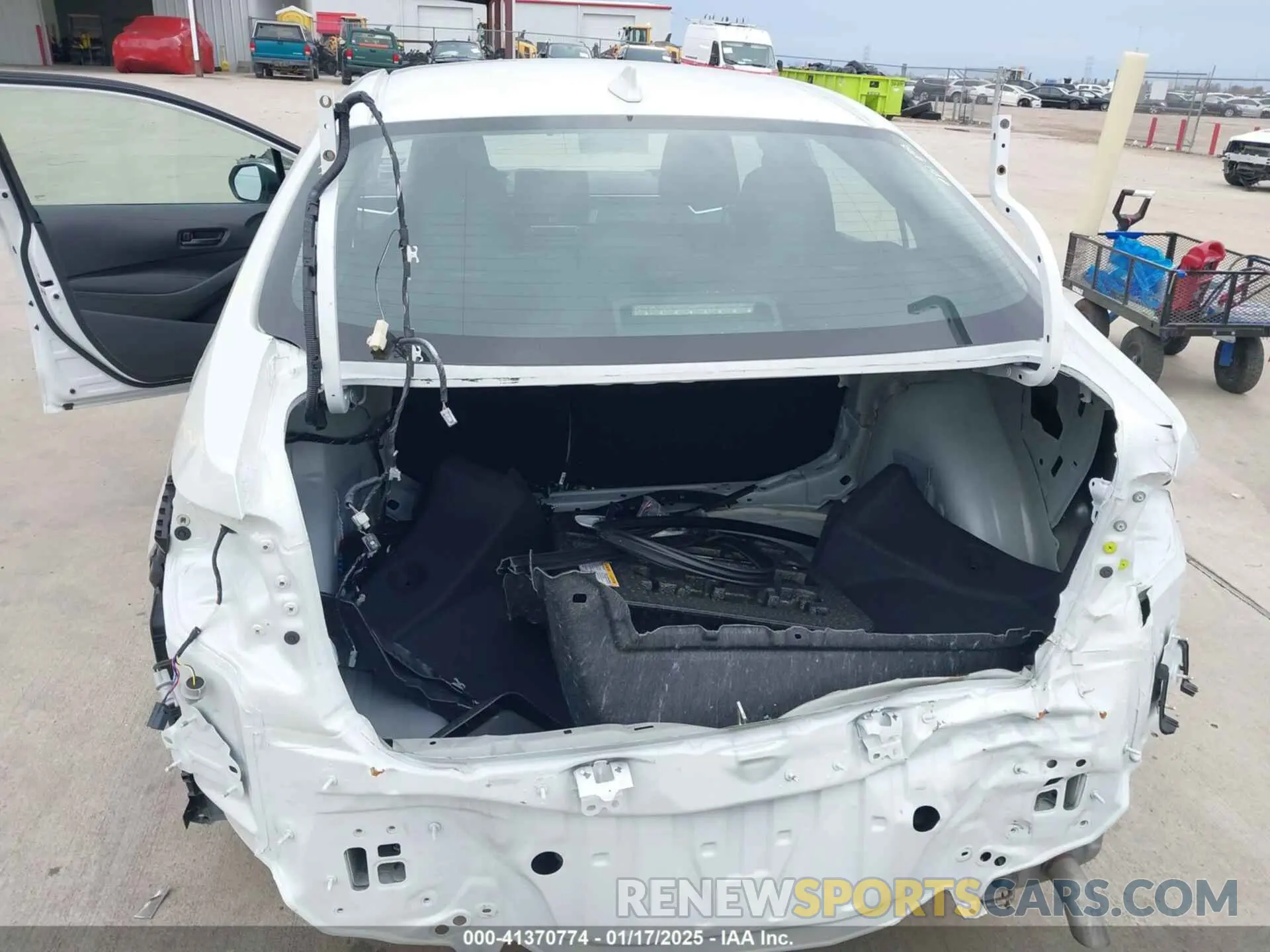 6 fotografías del automóvil dañado 5YFB4MDE2RP121884 TOYOTA COROLLA 2024