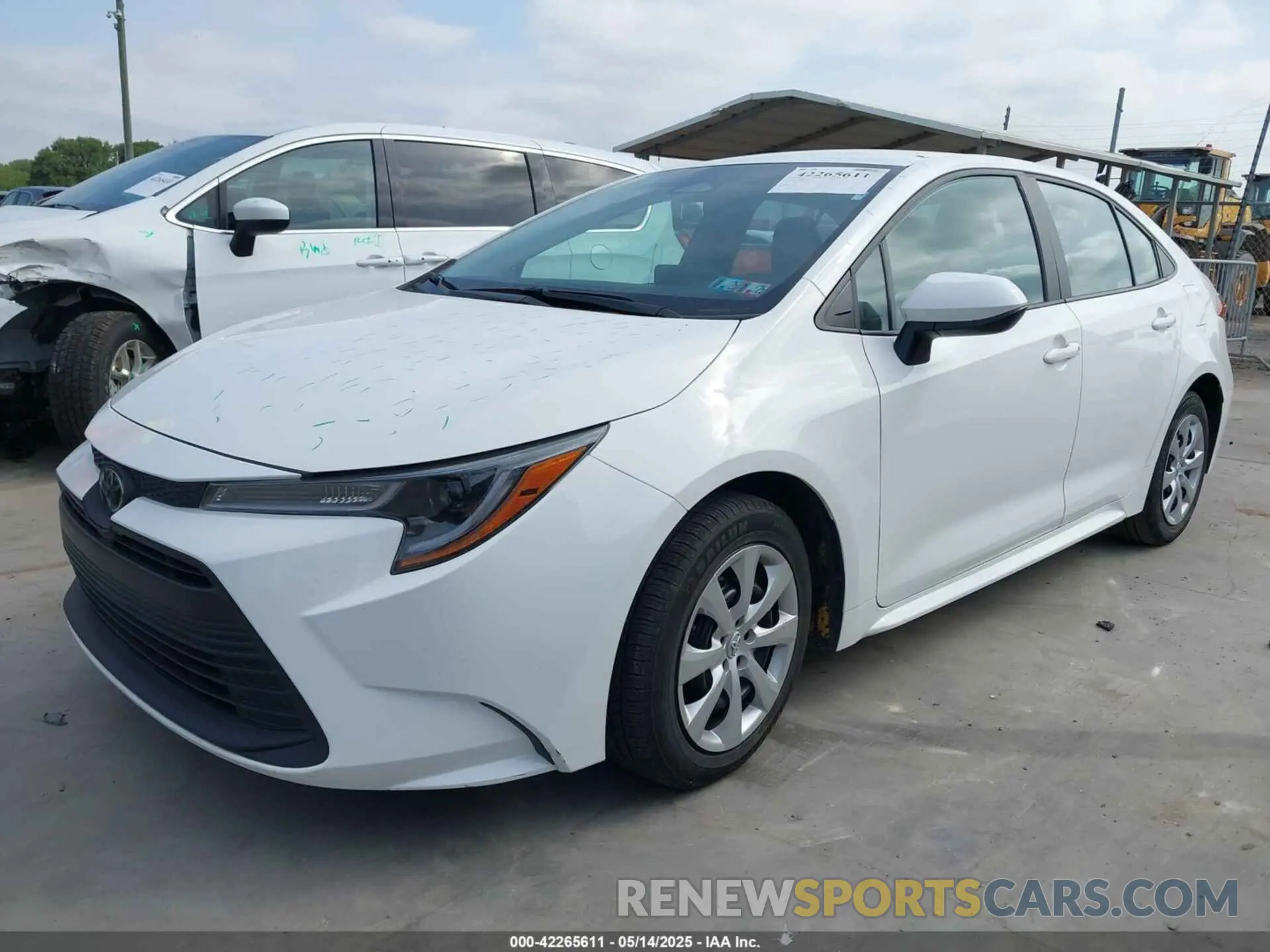 2 fotografías del automóvil dañado 5YFB4MDE2RP132125 TOYOTA COROLLA 2024