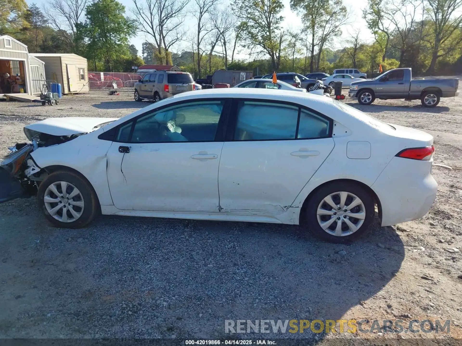 14 fotografías del automóvil dañado 5YFB4MDE2RP157963 TOYOTA COROLLA 2024