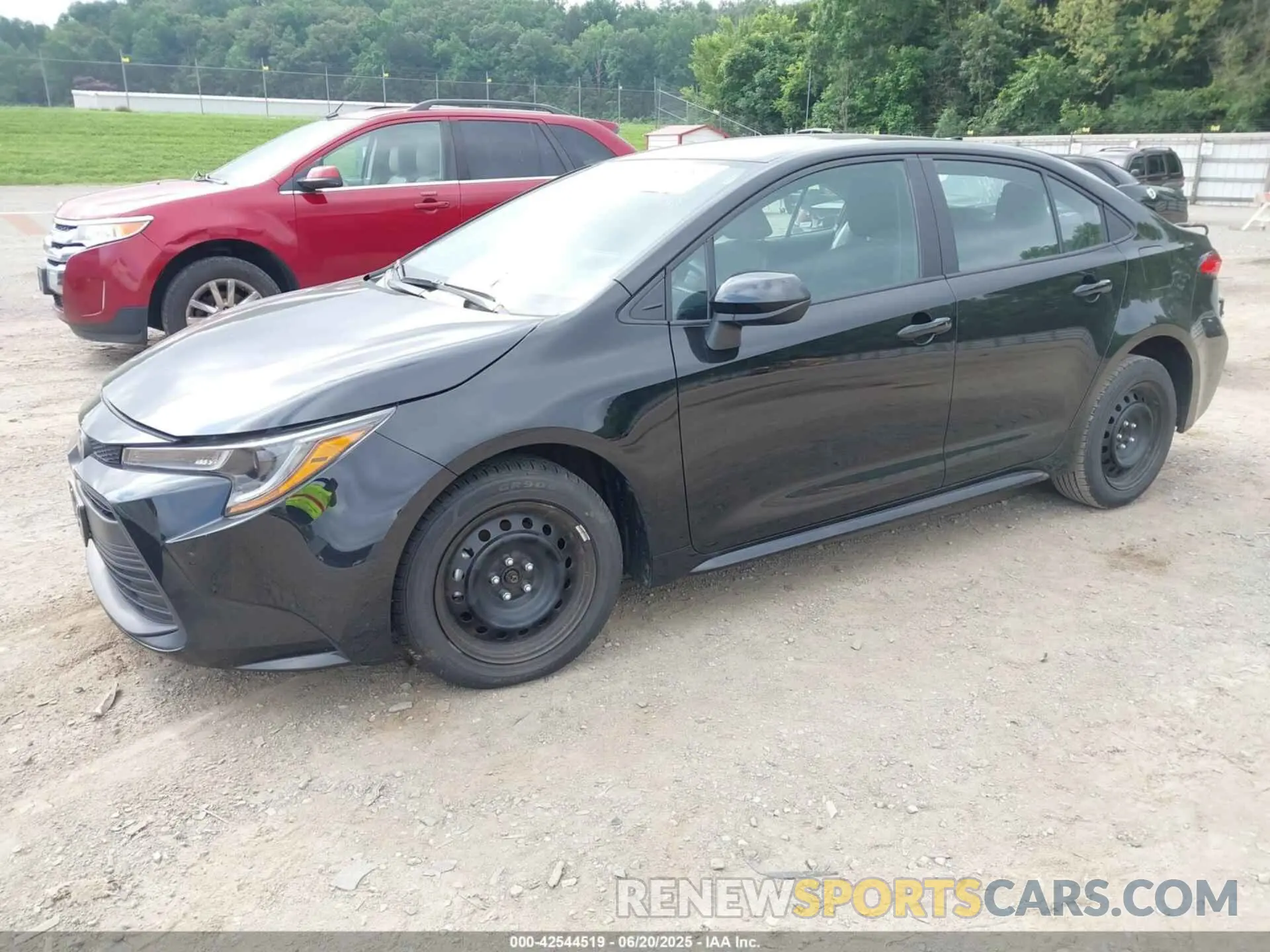 2 fotografías del automóvil dañado 5YFB4MDE2RP174844 TOYOTA COROLLA 2024