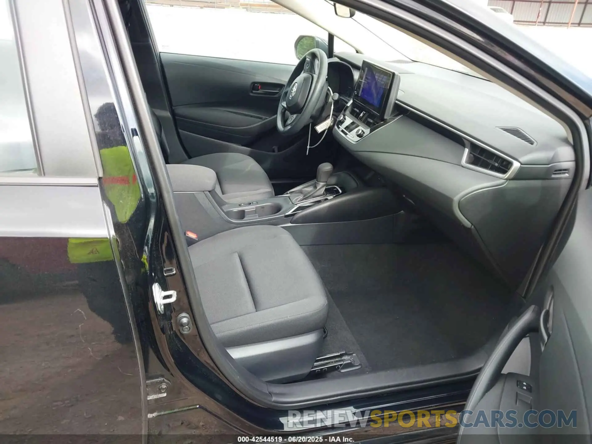 5 fotografías del automóvil dañado 5YFB4MDE2RP174844 TOYOTA COROLLA 2024