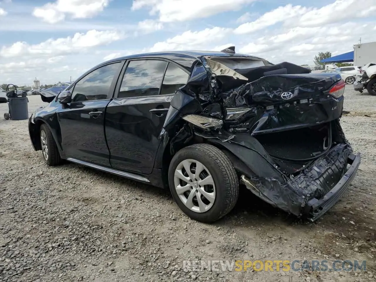 2 fotografías del automóvil dañado 5YFB4MDE2RP184936 TOYOTA COROLLA 2024