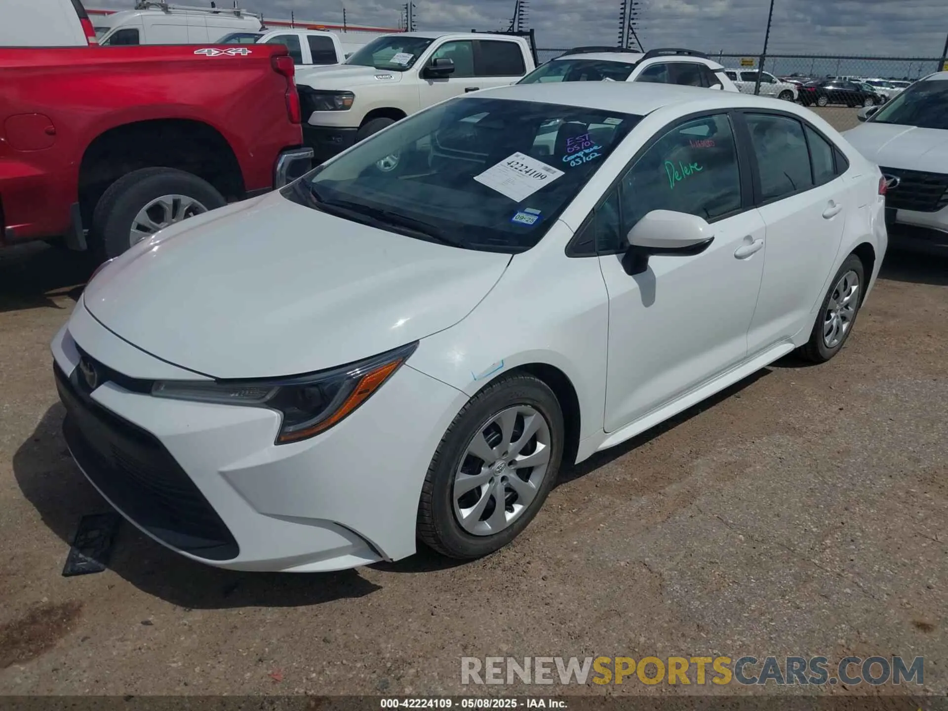 2 fotografías del automóvil dañado 5YFB4MDE3RP090192 TOYOTA COROLLA 2024