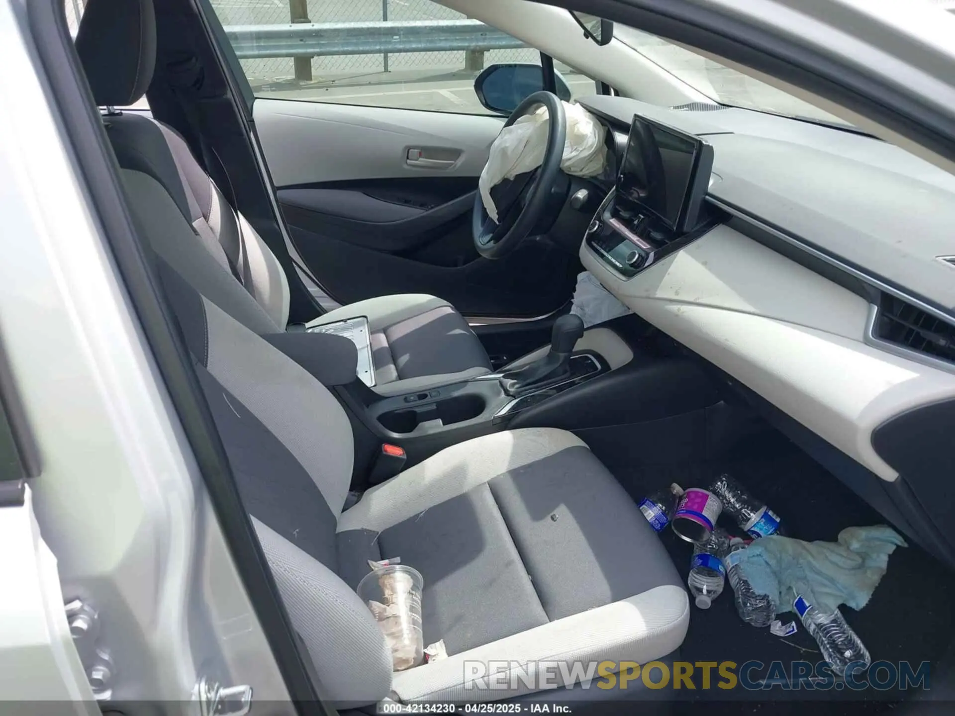 5 fotografías del automóvil dañado 5YFB4MDE3RP092783 TOYOTA COROLLA 2024