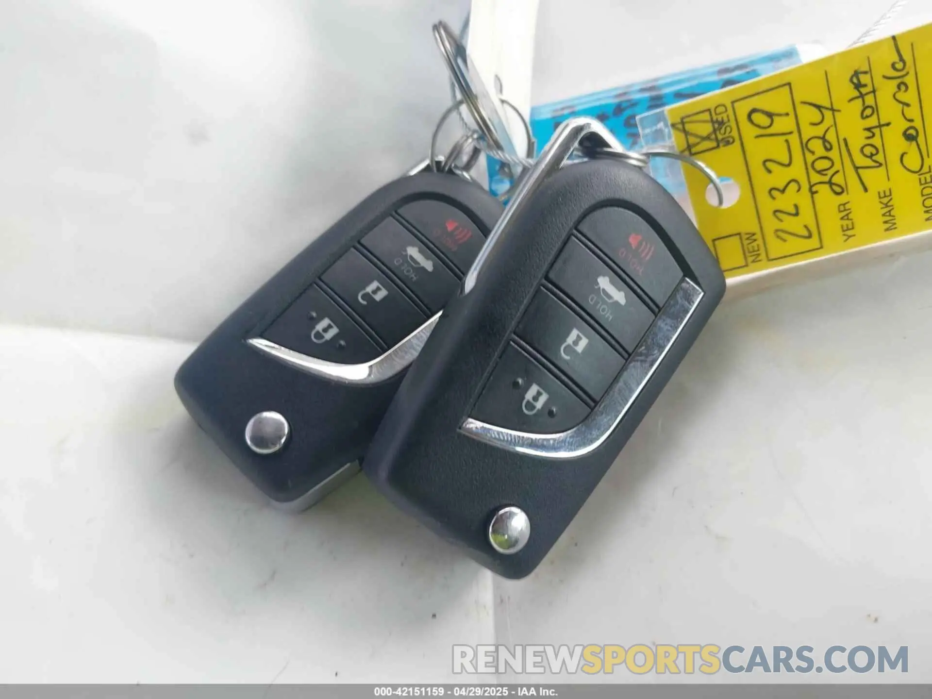 11 fotografías del automóvil dañado 5YFB4MDE3RP109873 TOYOTA COROLLA 2024