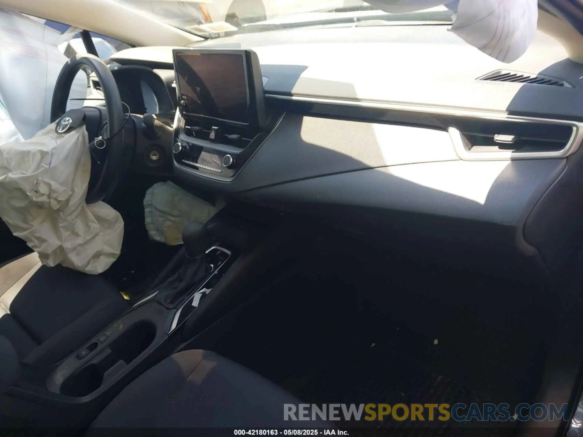5 fotografías del automóvil dañado 5YFB4MDE3RP137186 TOYOTA COROLLA 2024