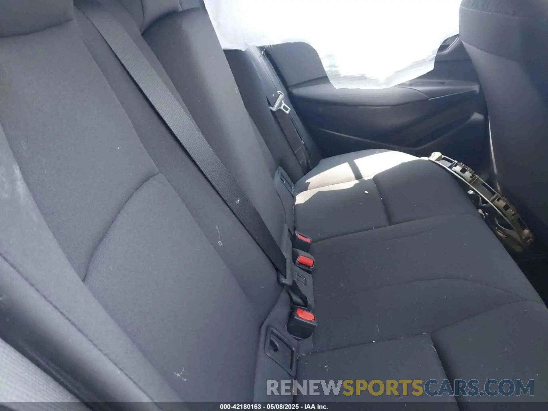 8 fotografías del automóvil dañado 5YFB4MDE3RP137186 TOYOTA COROLLA 2024