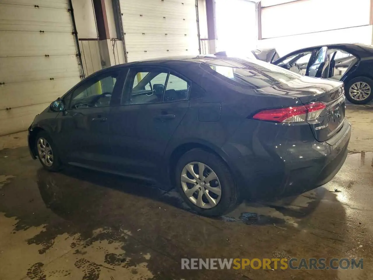 2 fotografías del automóvil dañado 5YFB4MDE3RP141111 TOYOTA COROLLA 2024