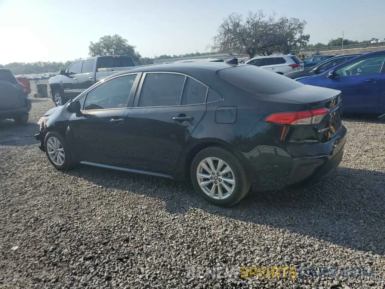 2 fotografías del automóvil dañado 5YFB4MDE4RP100339 TOYOTA COROLLA 2024