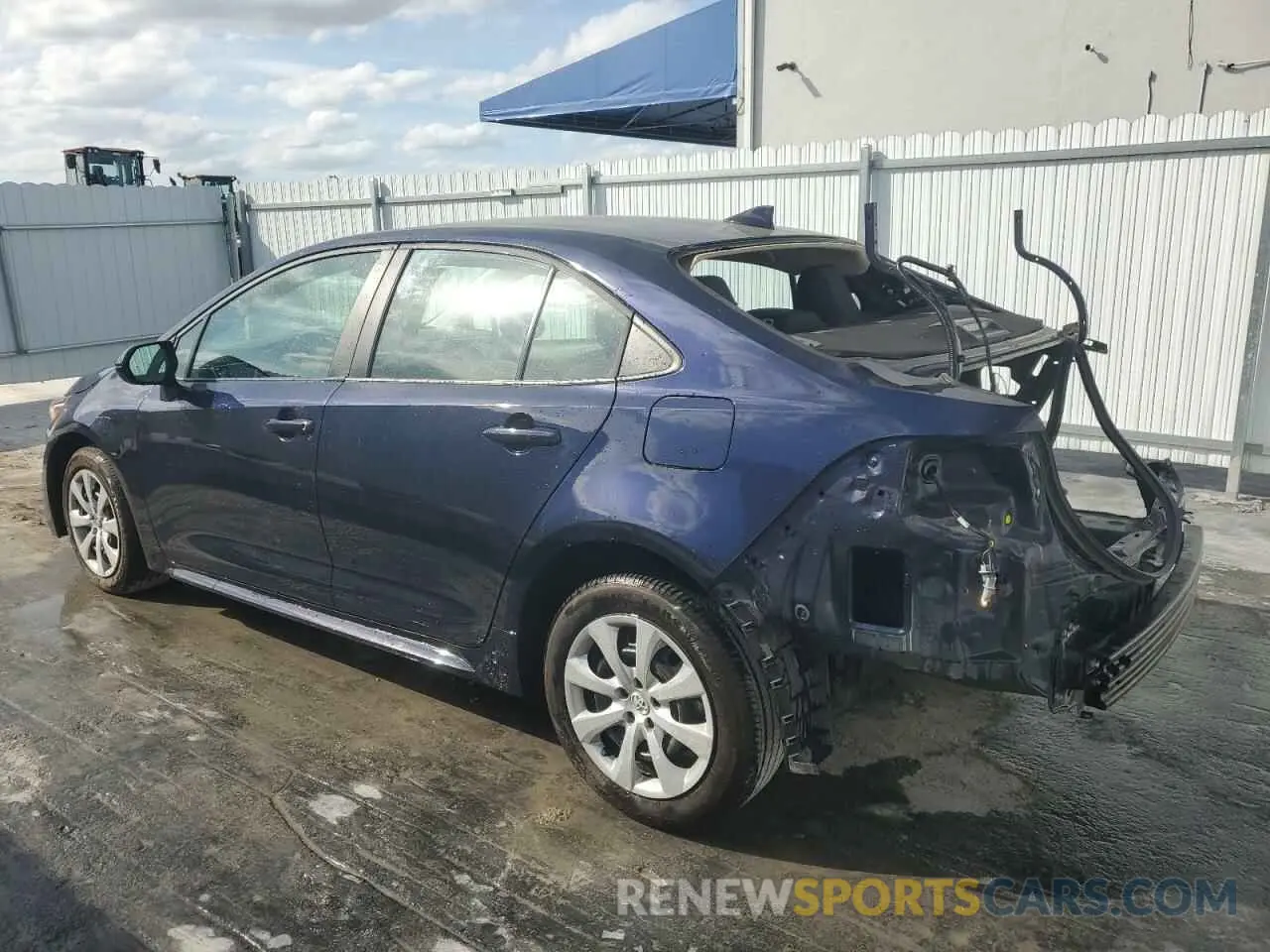 2 fotografías del automóvil dañado 5YFB4MDE4RP103256 TOYOTA COROLLA 2024