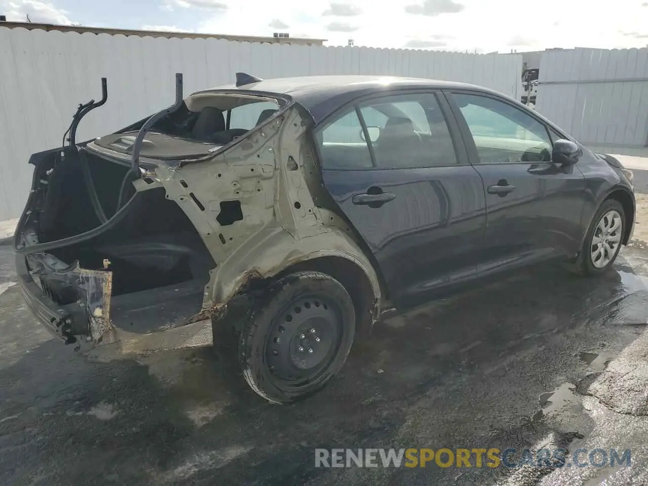3 fotografías del automóvil dañado 5YFB4MDE4RP103256 TOYOTA COROLLA 2024