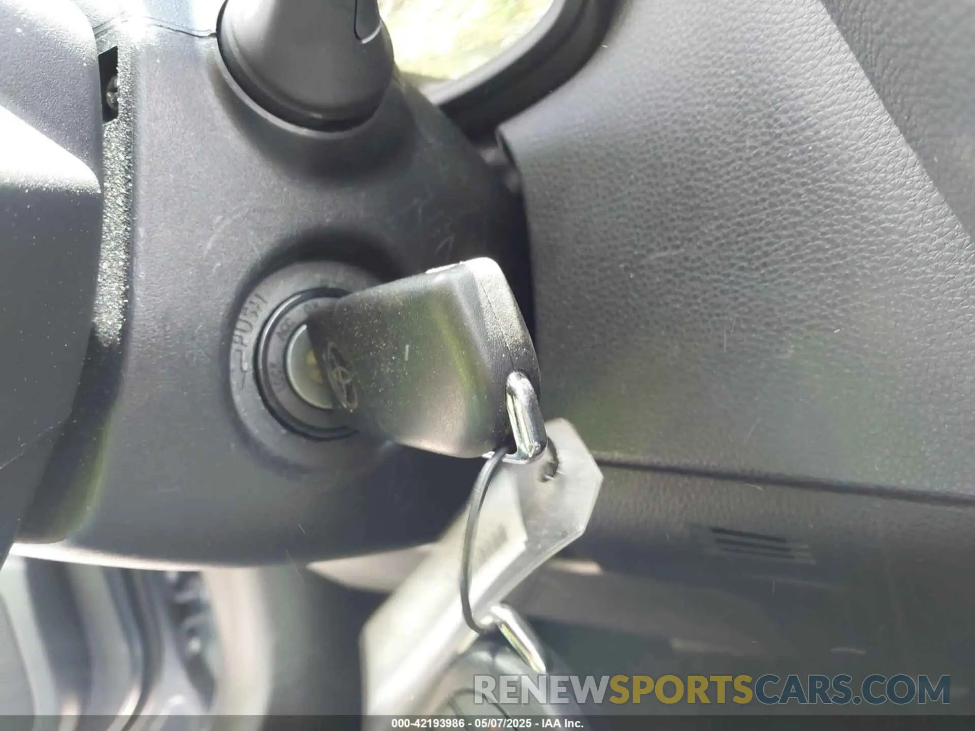 11 fotografías del automóvil dañado 5YFB4MDE4RP108537 TOYOTA COROLLA 2024