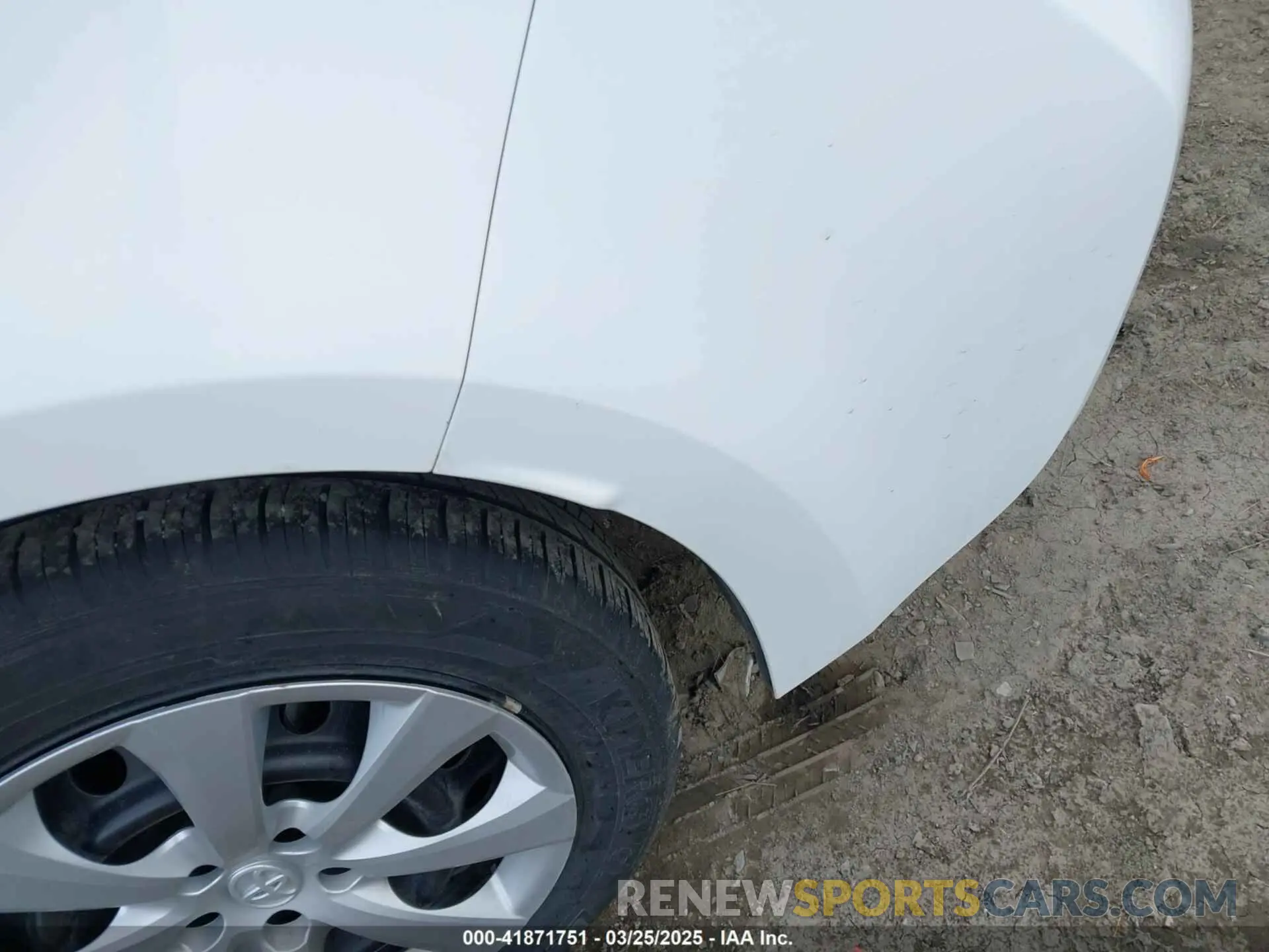 19 fotografías del automóvil dañado 5YFB4MDE4RP111180 TOYOTA COROLLA 2024