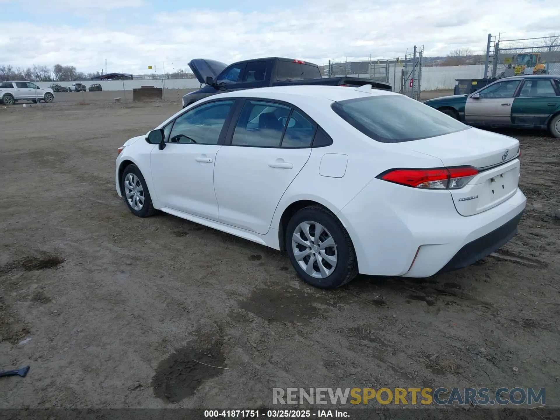 3 fotografías del automóvil dañado 5YFB4MDE4RP111180 TOYOTA COROLLA 2024