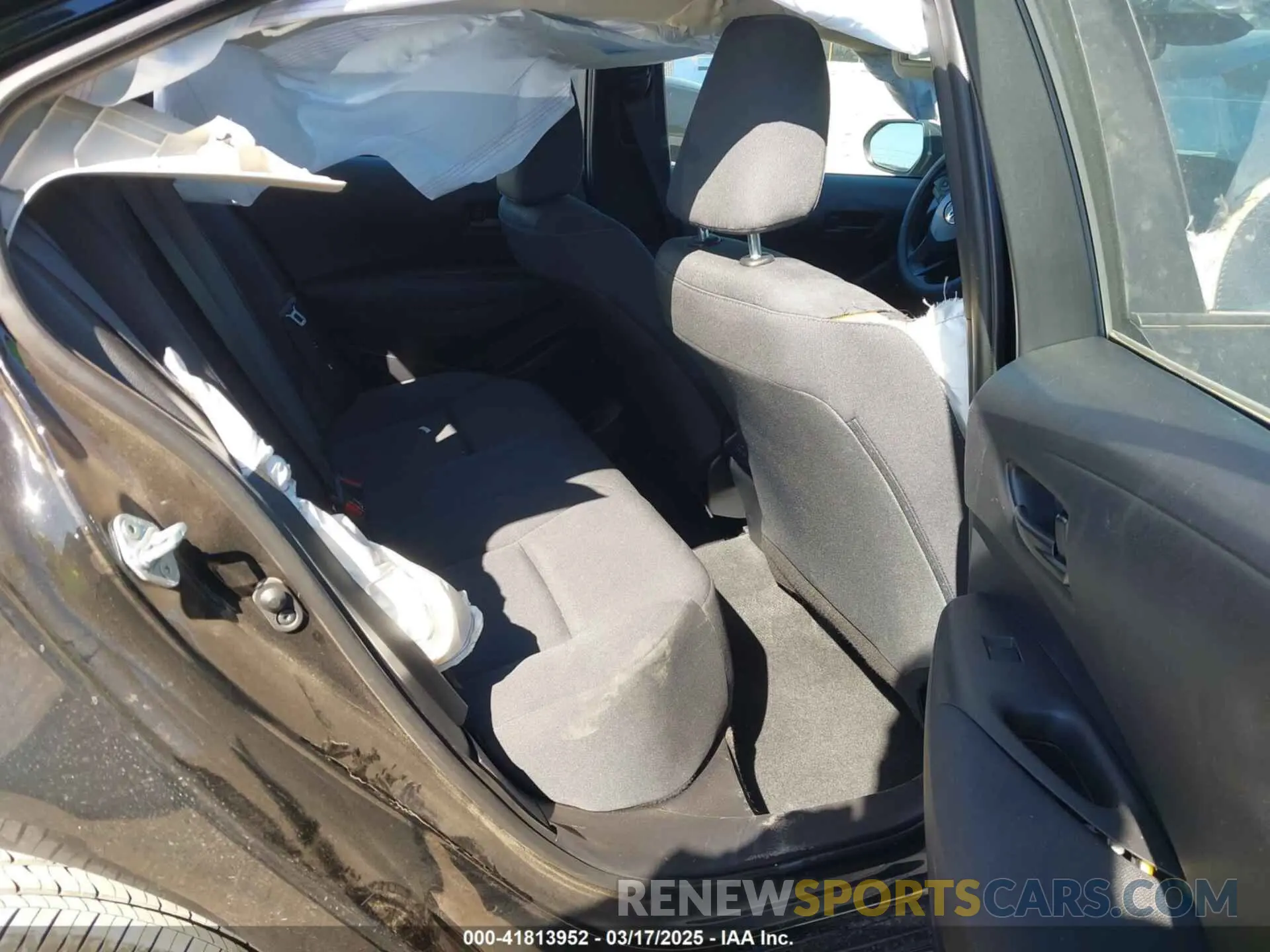 8 fotografías del automóvil dañado 5YFB4MDE4RP140520 TOYOTA COROLLA 2024