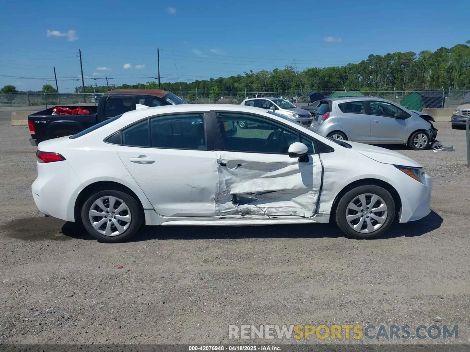 13 fotografías del automóvil dañado 5YFB4MDE4RP144938 TOYOTA COROLLA 2024