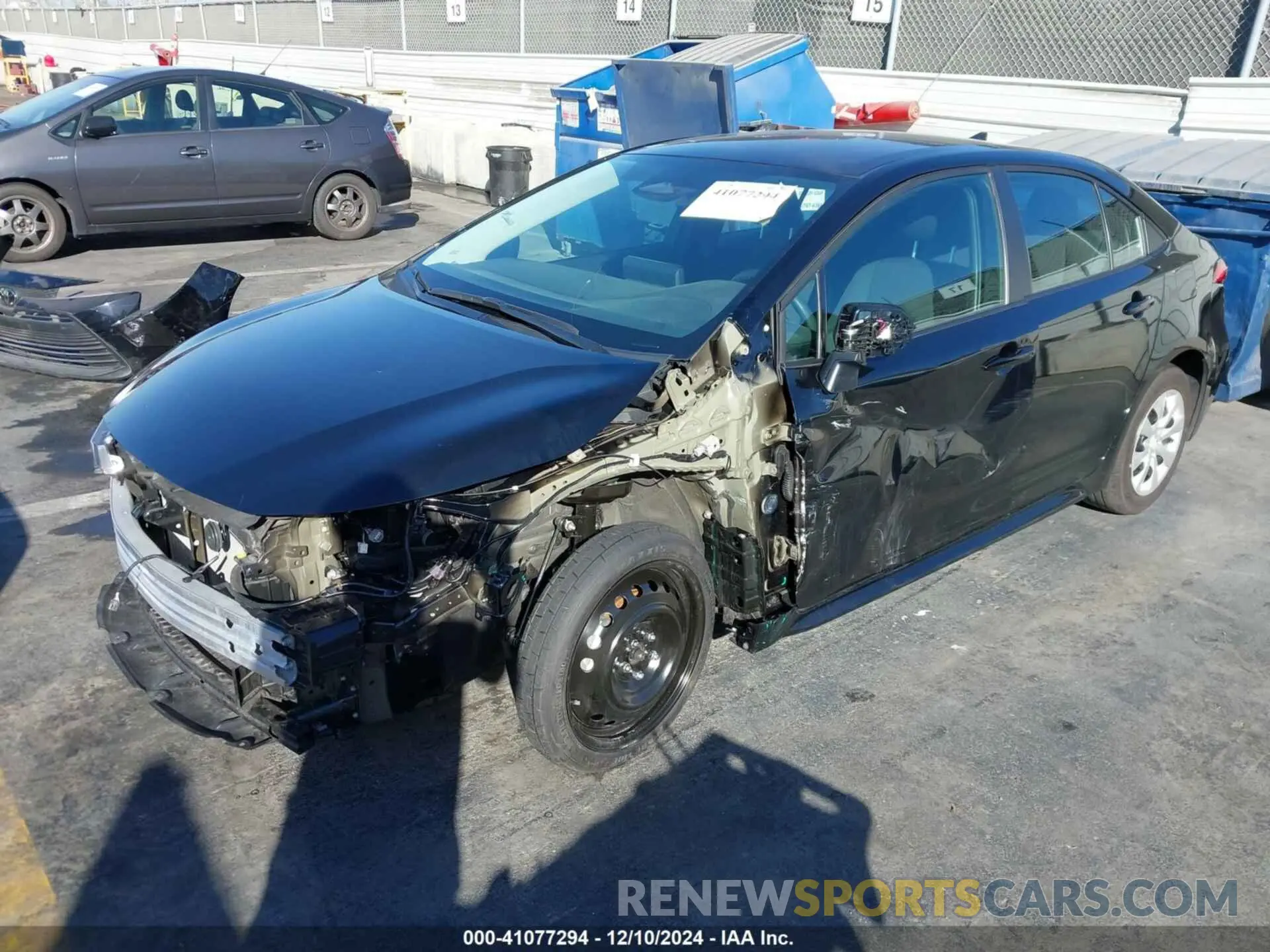 2 fotografías del automóvil dañado 5YFB4MDE4RP159682 TOYOTA COROLLA 2024