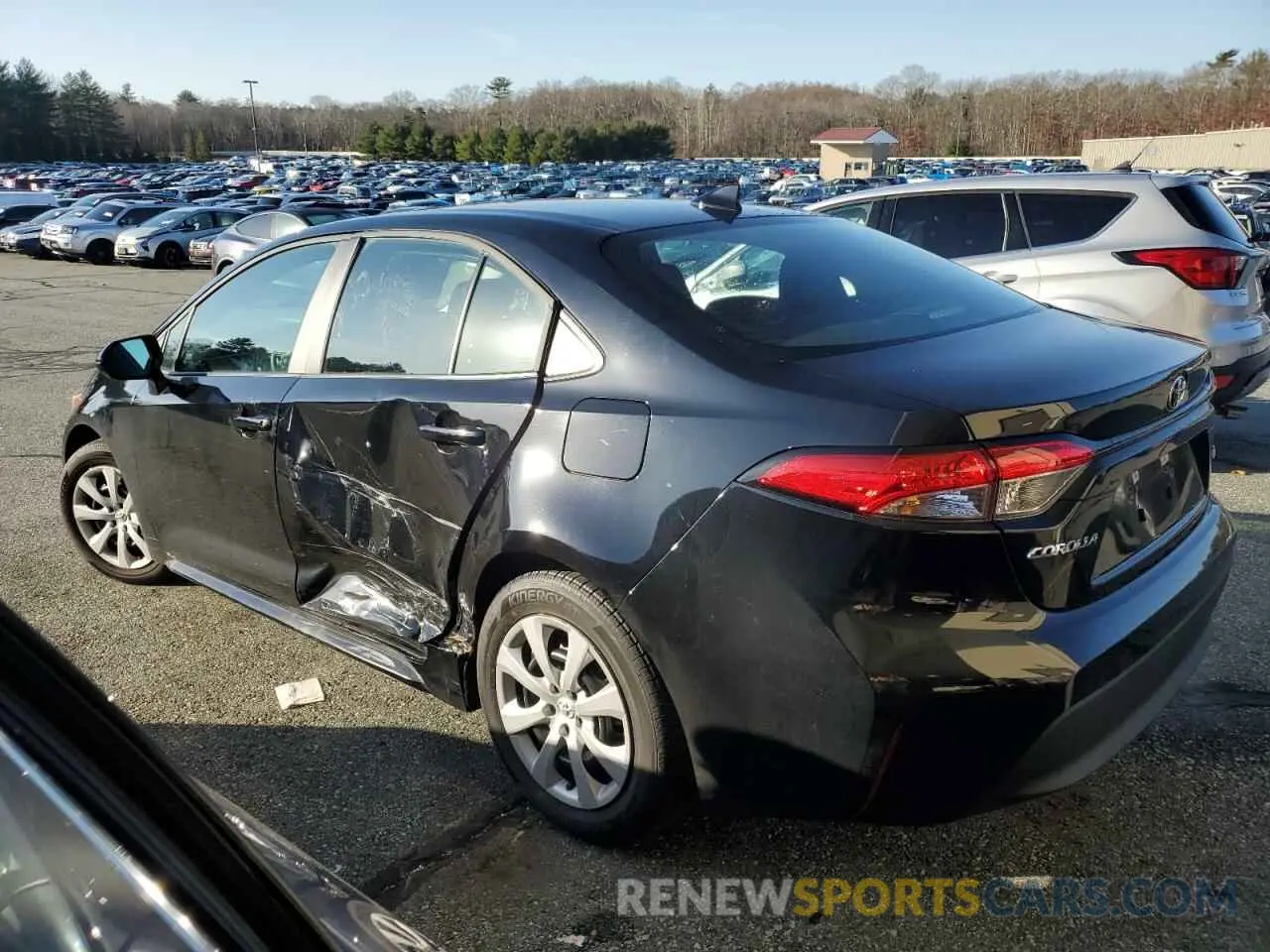 2 fotografías del automóvil dañado 5YFB4MDE4RP188101 TOYOTA COROLLA 2024