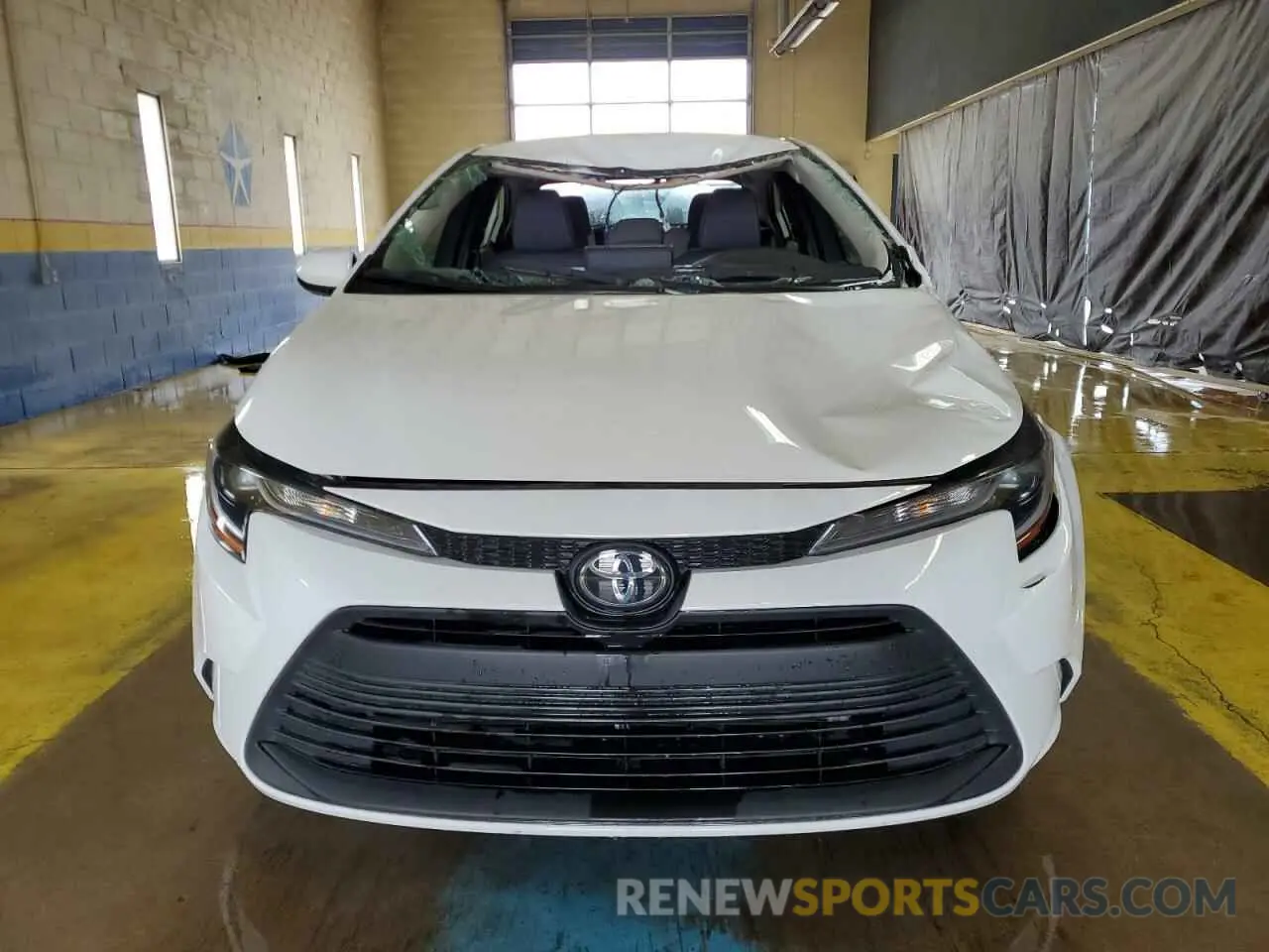 5 fotografías del automóvil dañado 5YFB4MDE4RP194187 TOYOTA COROLLA 2024
