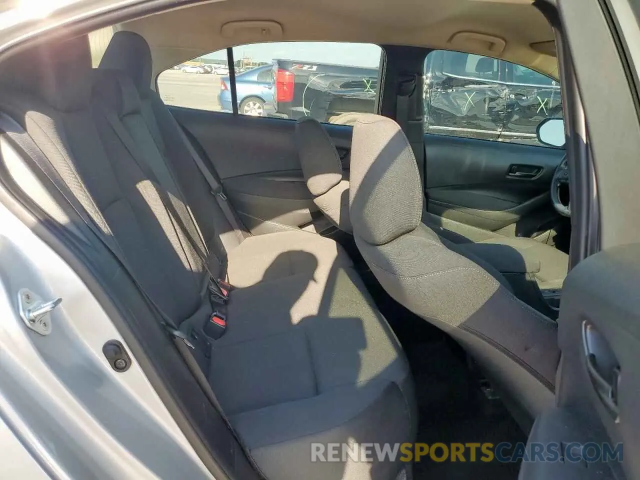 10 fotografías del automóvil dañado 5YFB4MDE5RP080909 TOYOTA COROLLA 2024