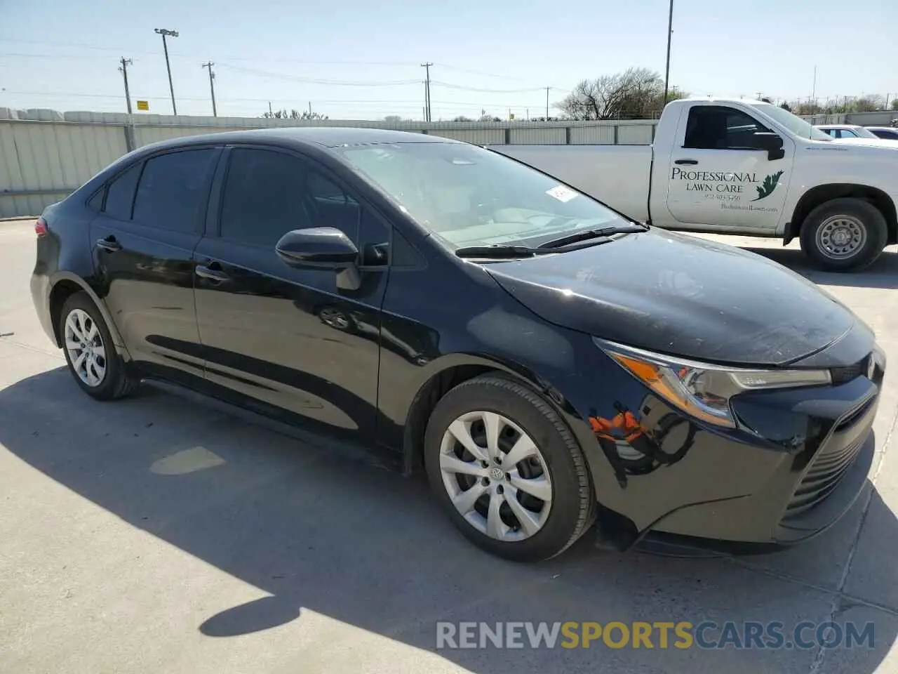 4 fotografías del automóvil dañado 5YFB4MDE5RP100723 TOYOTA COROLLA 2024