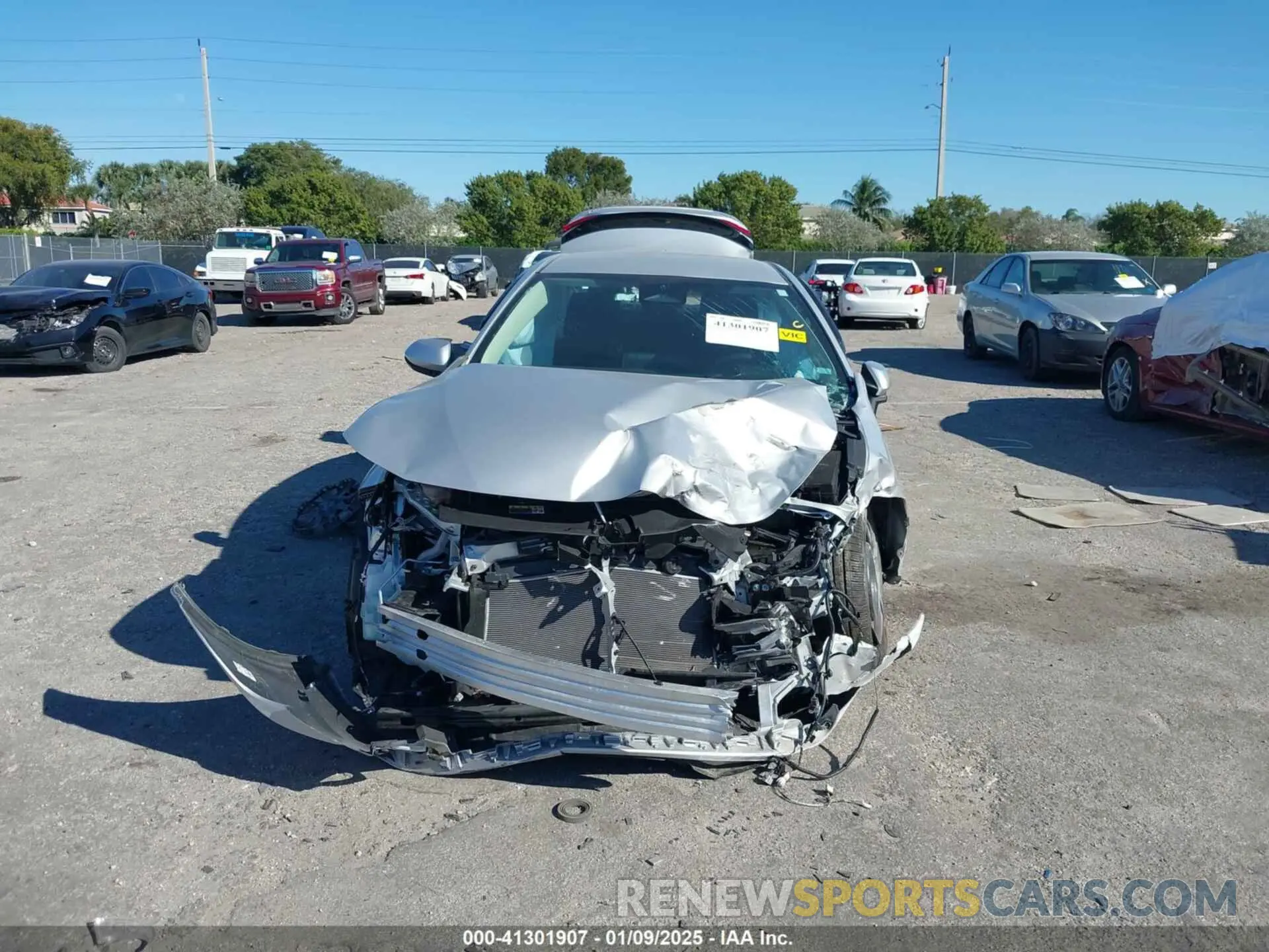 12 fotografías del automóvil dañado 5YFB4MDE5RP113505 TOYOTA COROLLA 2024
