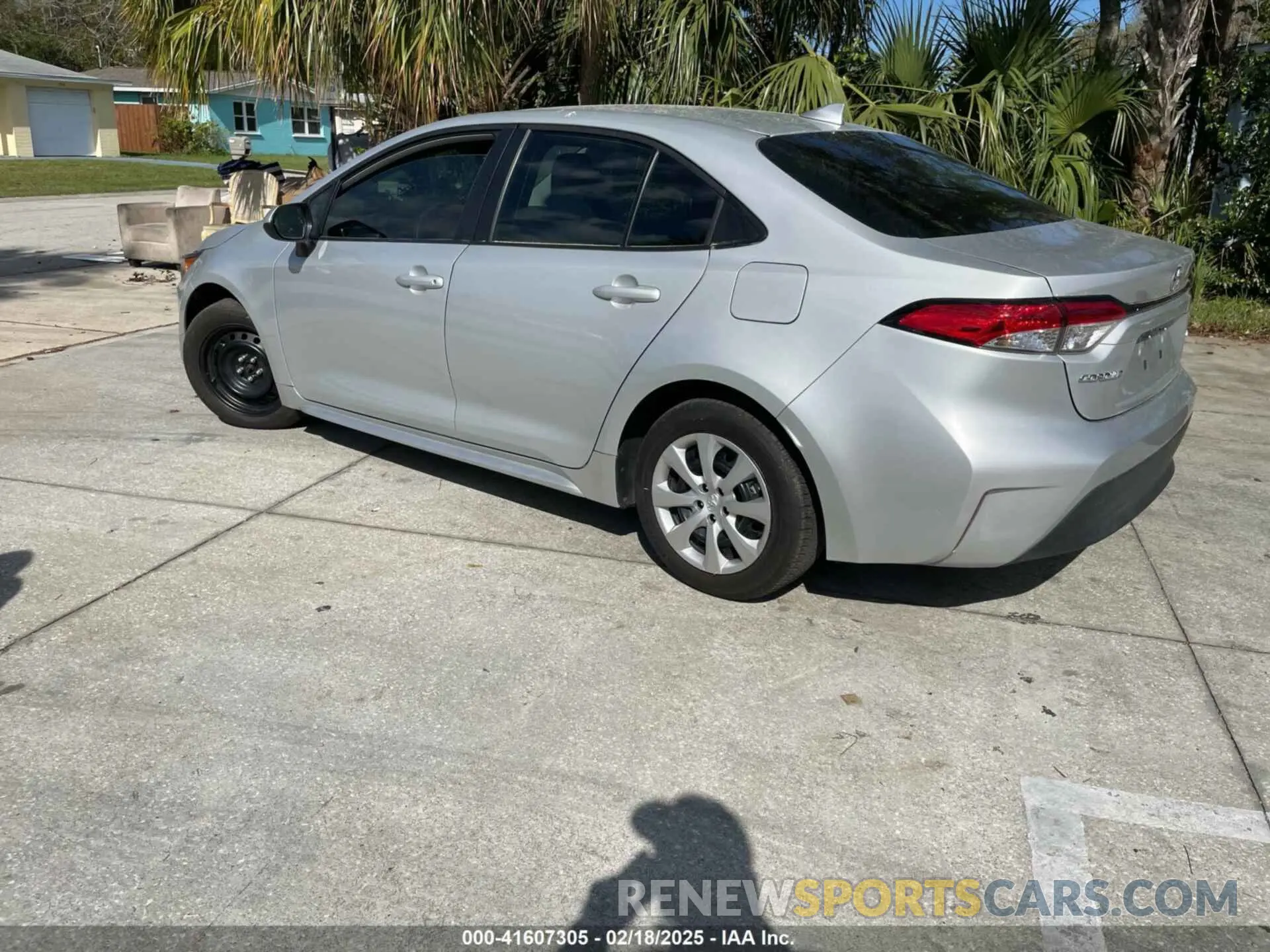 3 fotografías del automóvil dañado 5YFB4MDE5RP120552 TOYOTA COROLLA 2024