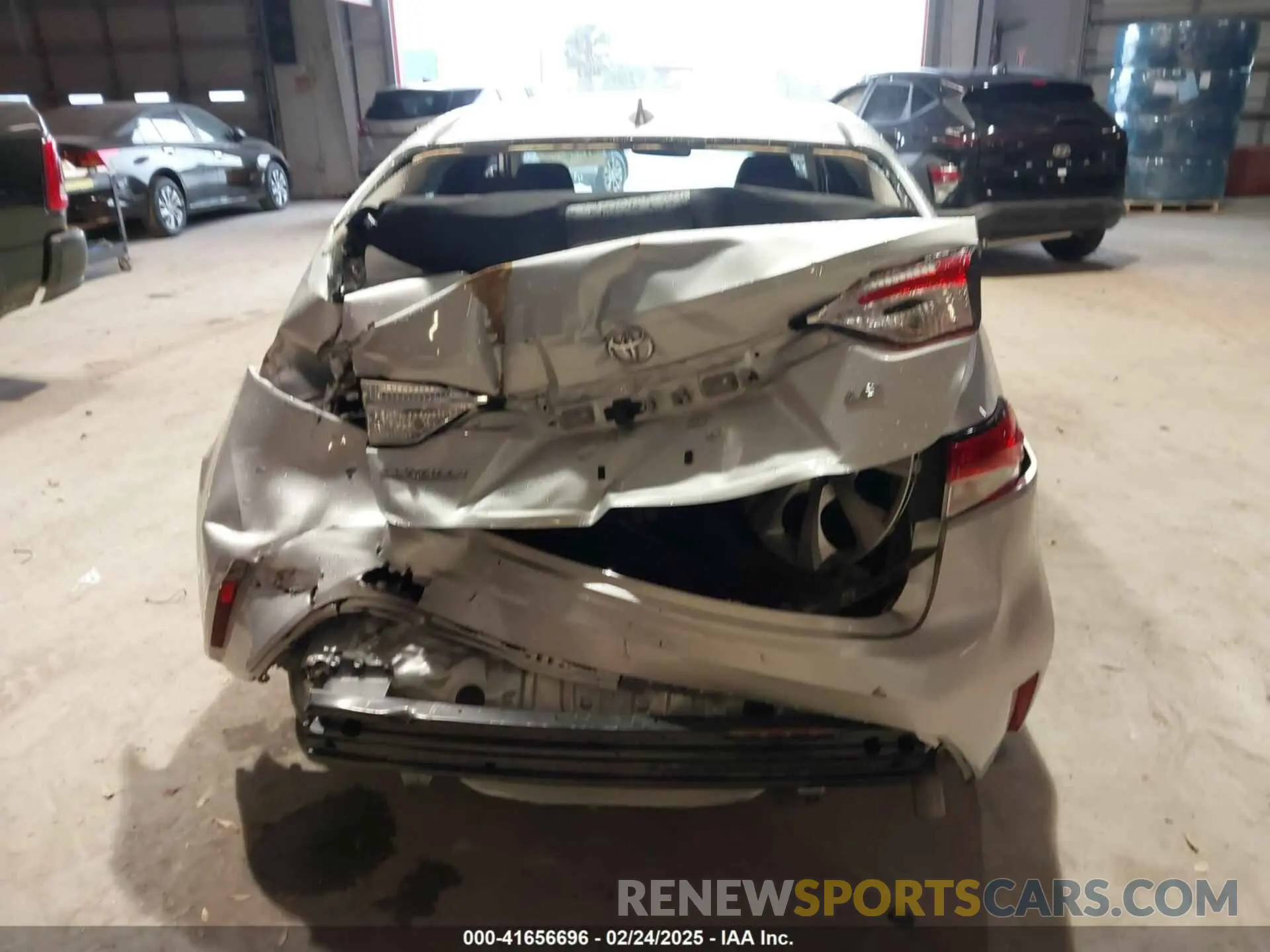 16 fotografías del automóvil dañado 5YFB4MDE5RP140509 TOYOTA COROLLA 2024