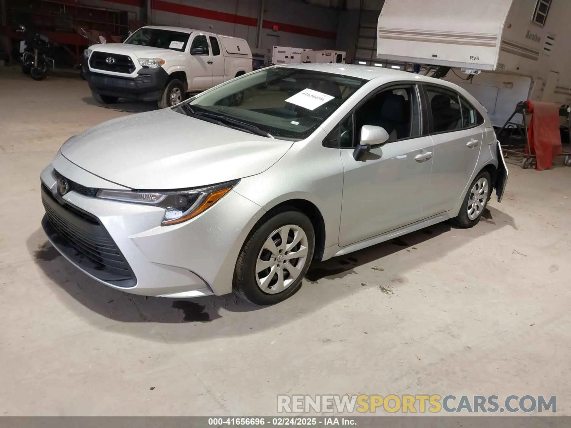 2 fotografías del automóvil dañado 5YFB4MDE5RP140509 TOYOTA COROLLA 2024