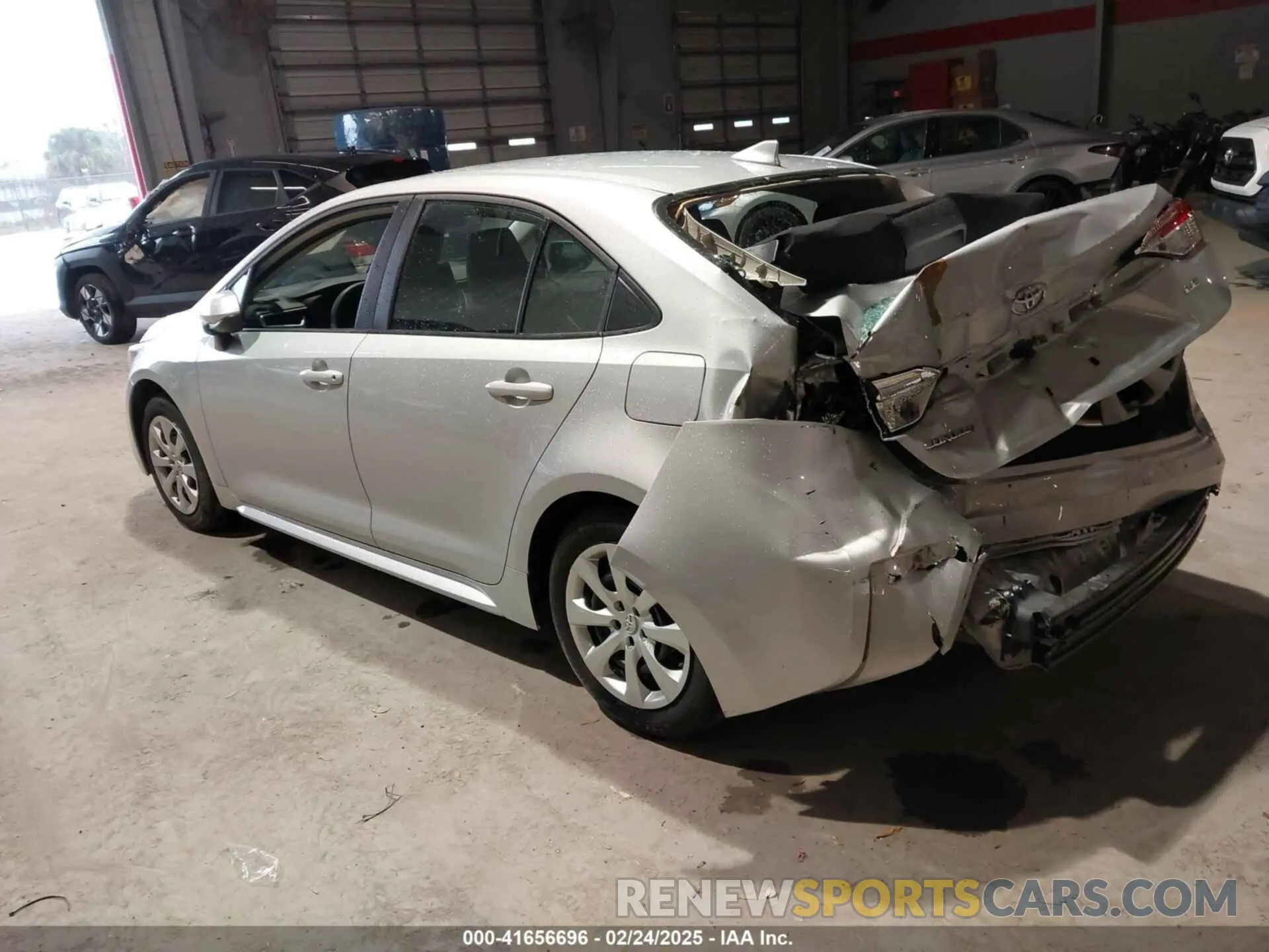 3 fotografías del automóvil dañado 5YFB4MDE5RP140509 TOYOTA COROLLA 2024