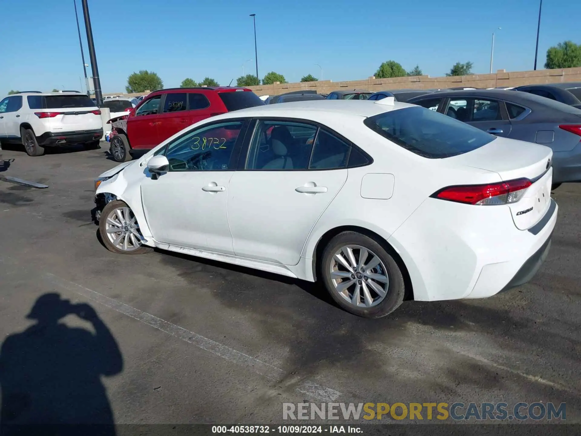 15 fotografías del automóvil dañado 5YFB4MDE5RP144706 TOYOTA COROLLA 2024