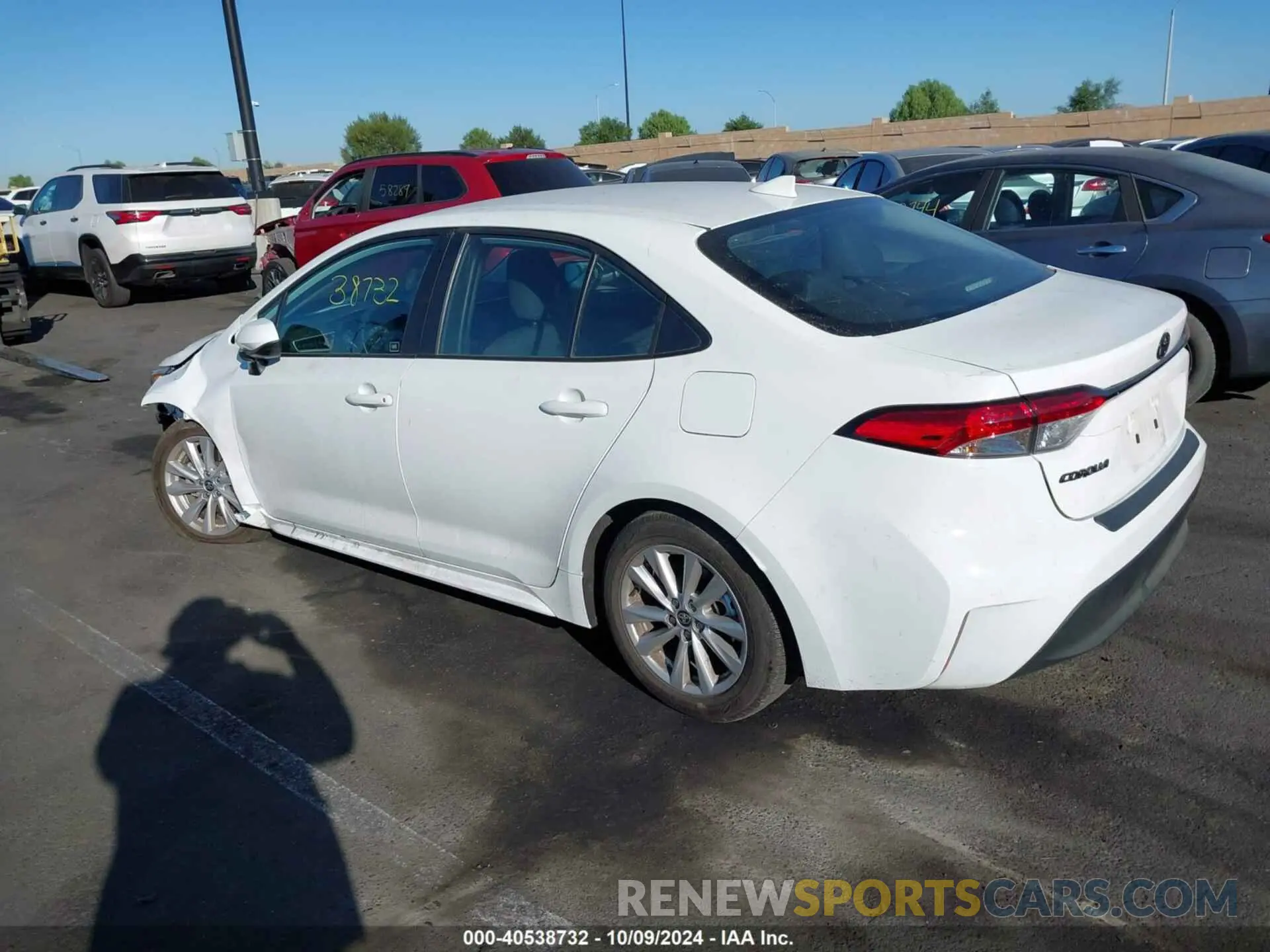 3 fotografías del automóvil dañado 5YFB4MDE5RP144706 TOYOTA COROLLA 2024