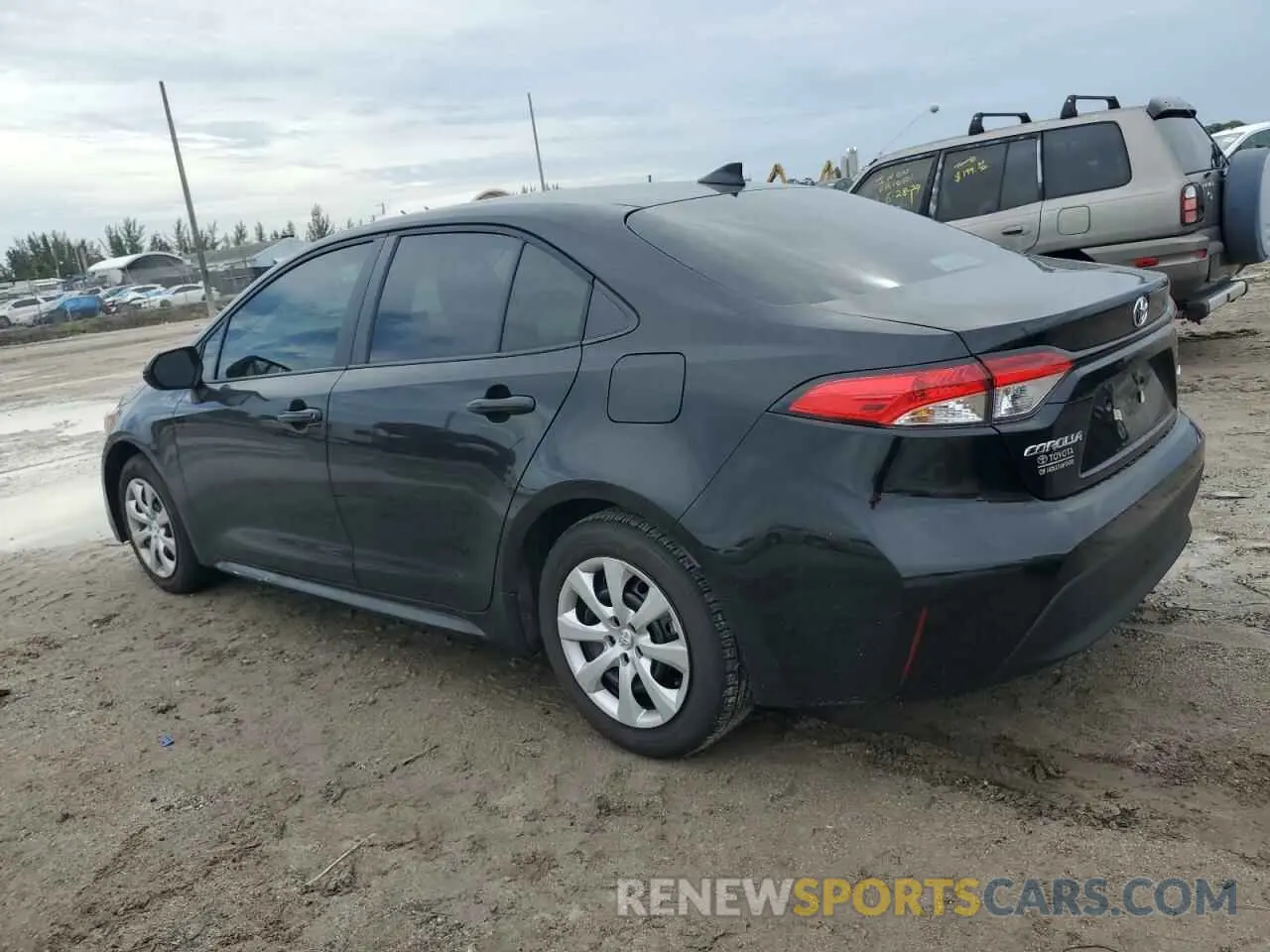 2 fotografías del automóvil dañado 5YFB4MDE5RP167693 TOYOTA COROLLA 2024